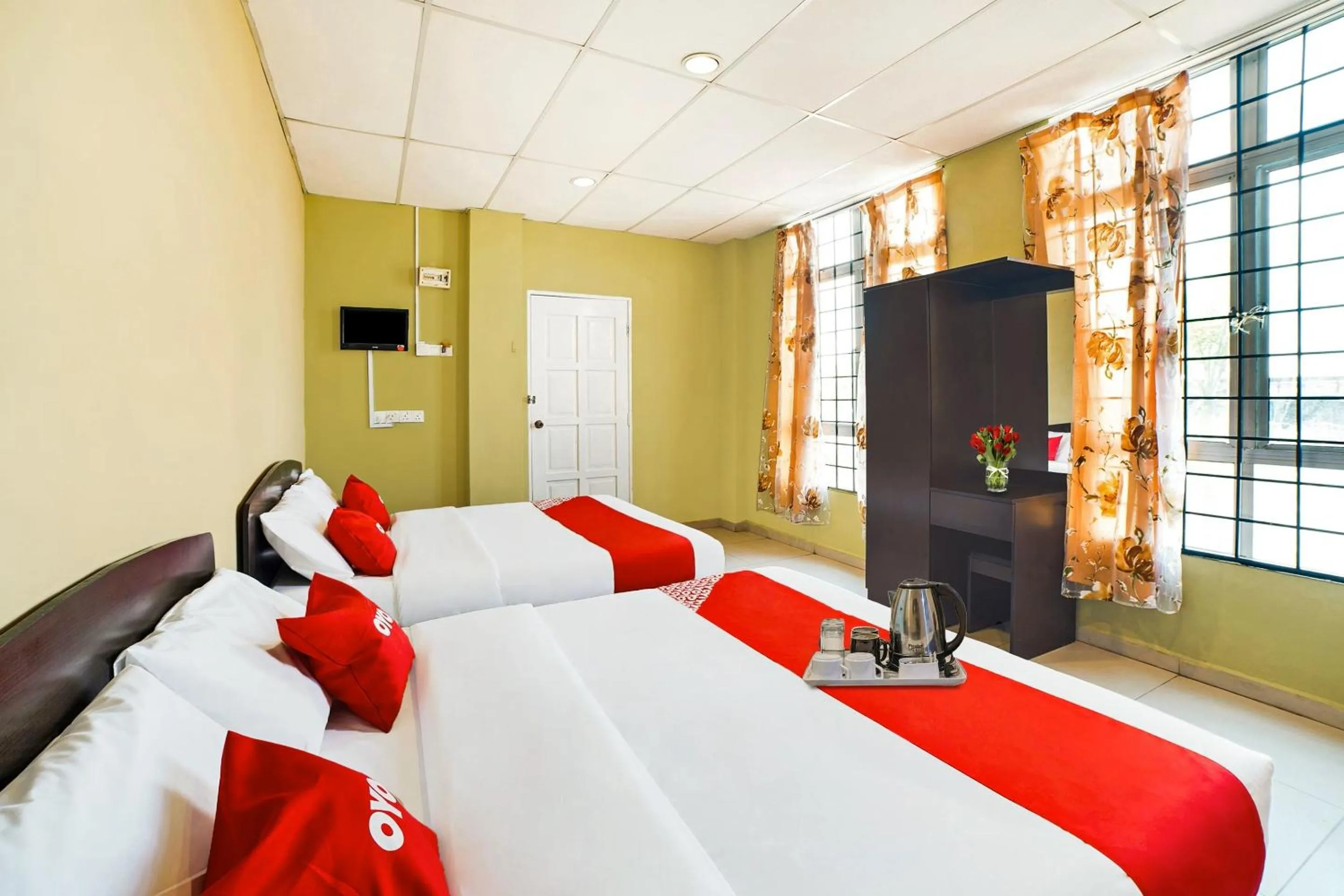 View (from property/room), Bed in Hotel Lii View