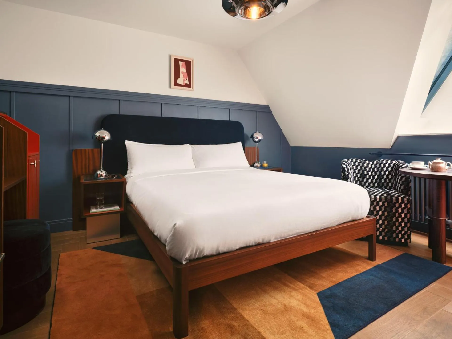 Bed in The Hoxton Lloyd Amsterdam City Centre East