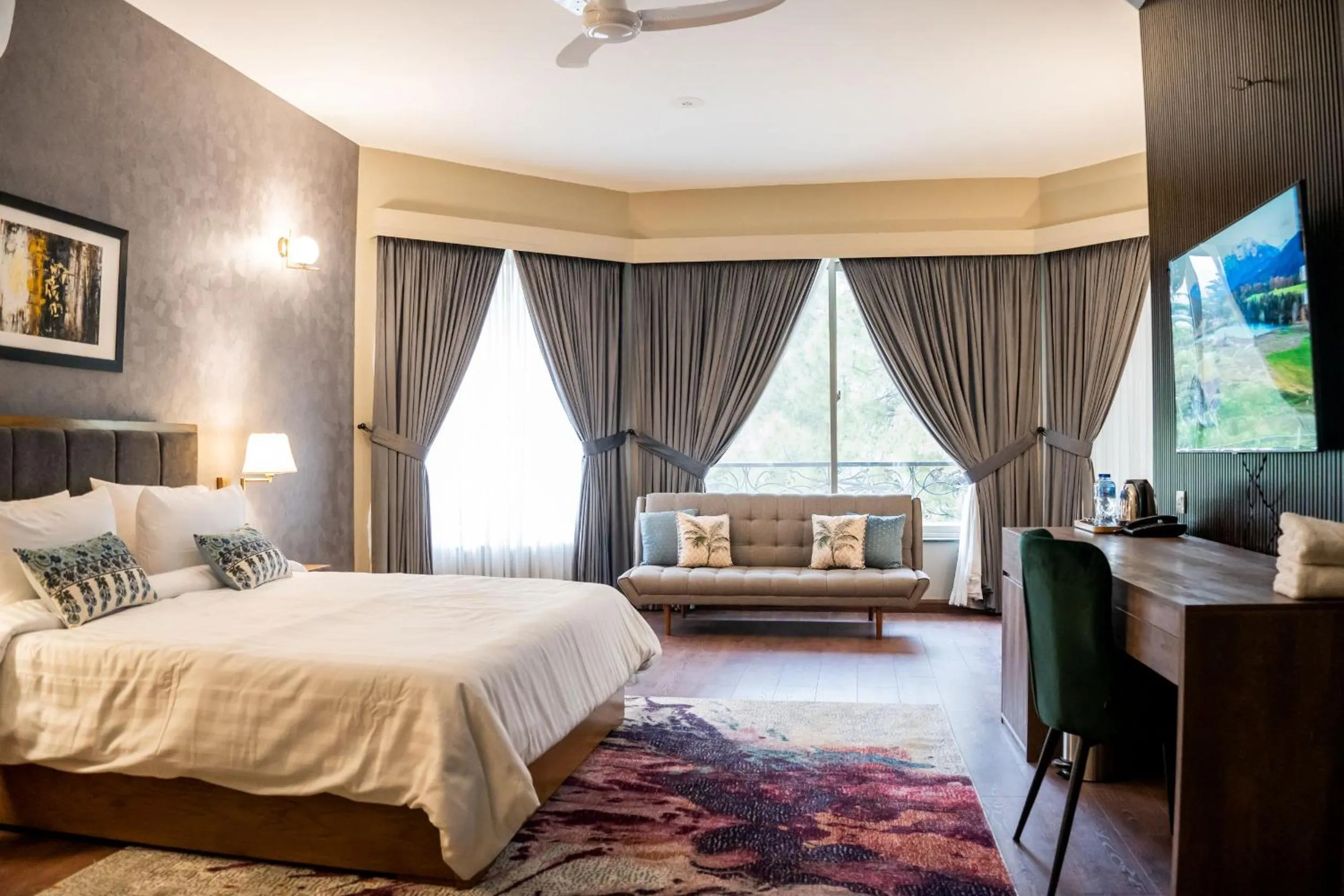 Suite with Mountain View - single occupancy in Hillside Residence E-7 by Paramount Hospitality