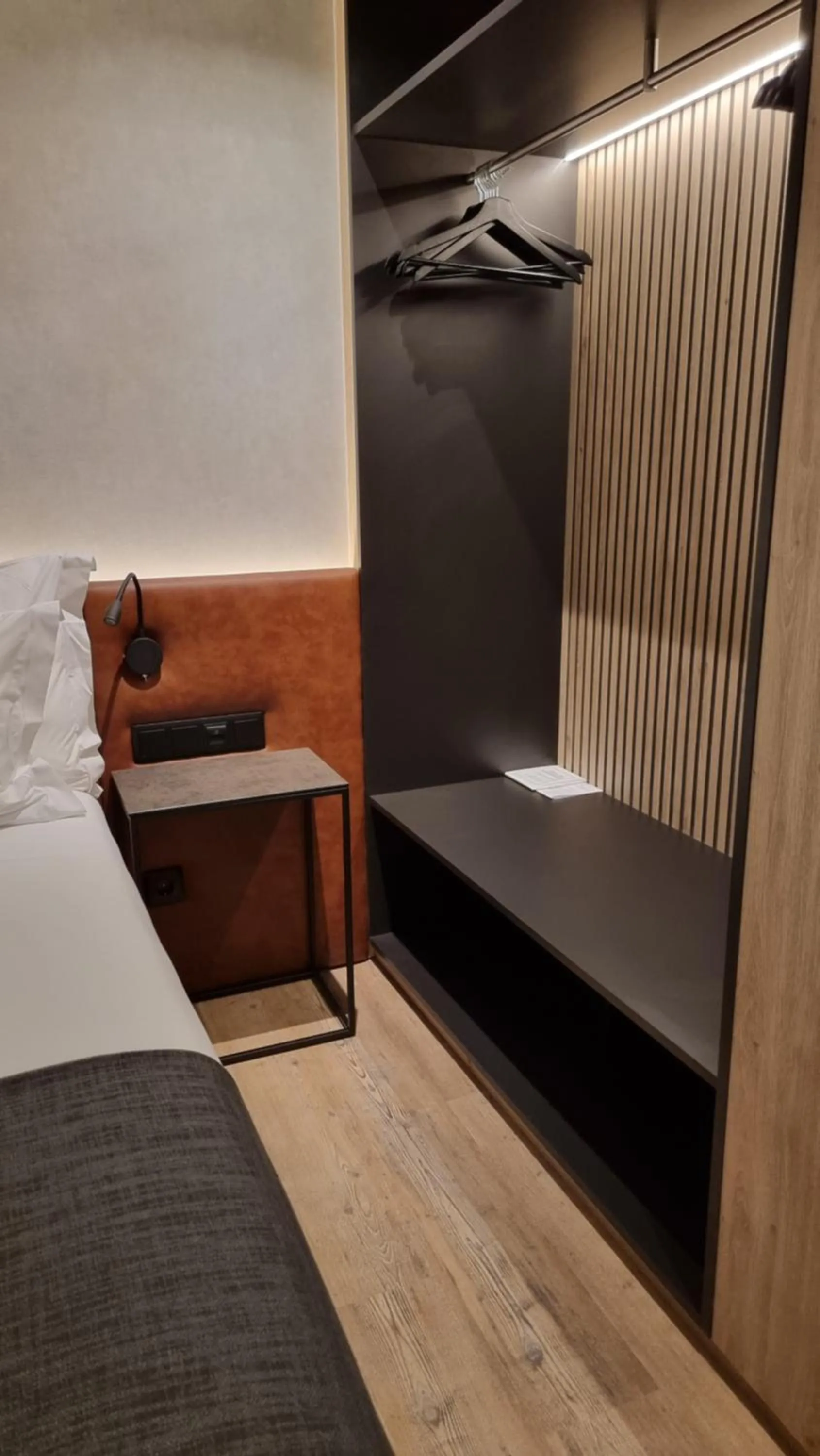 Decorative detail, Bed in Hotel Principe Avila