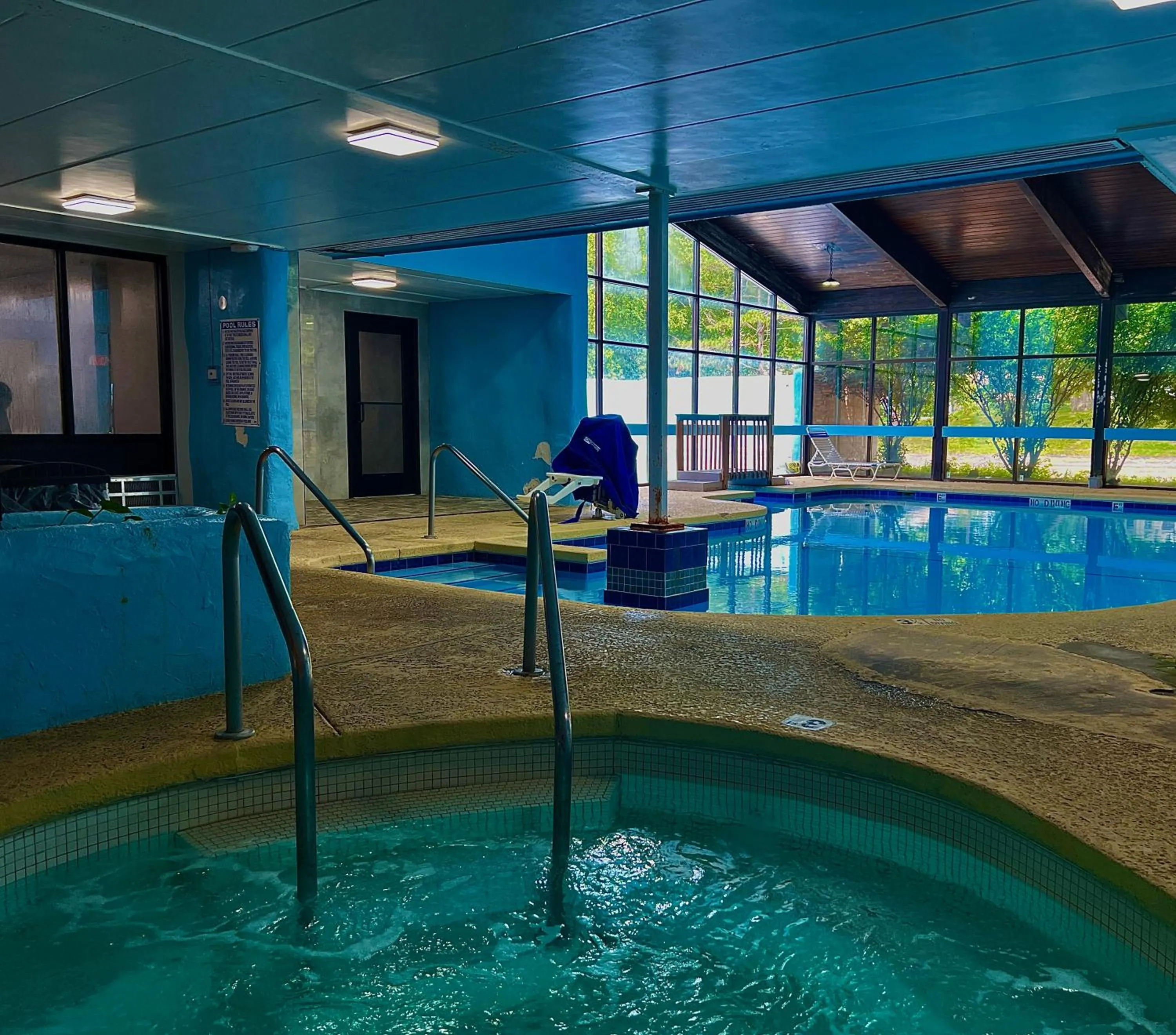 Hot Tub in Pine Lake Resort and Banquets