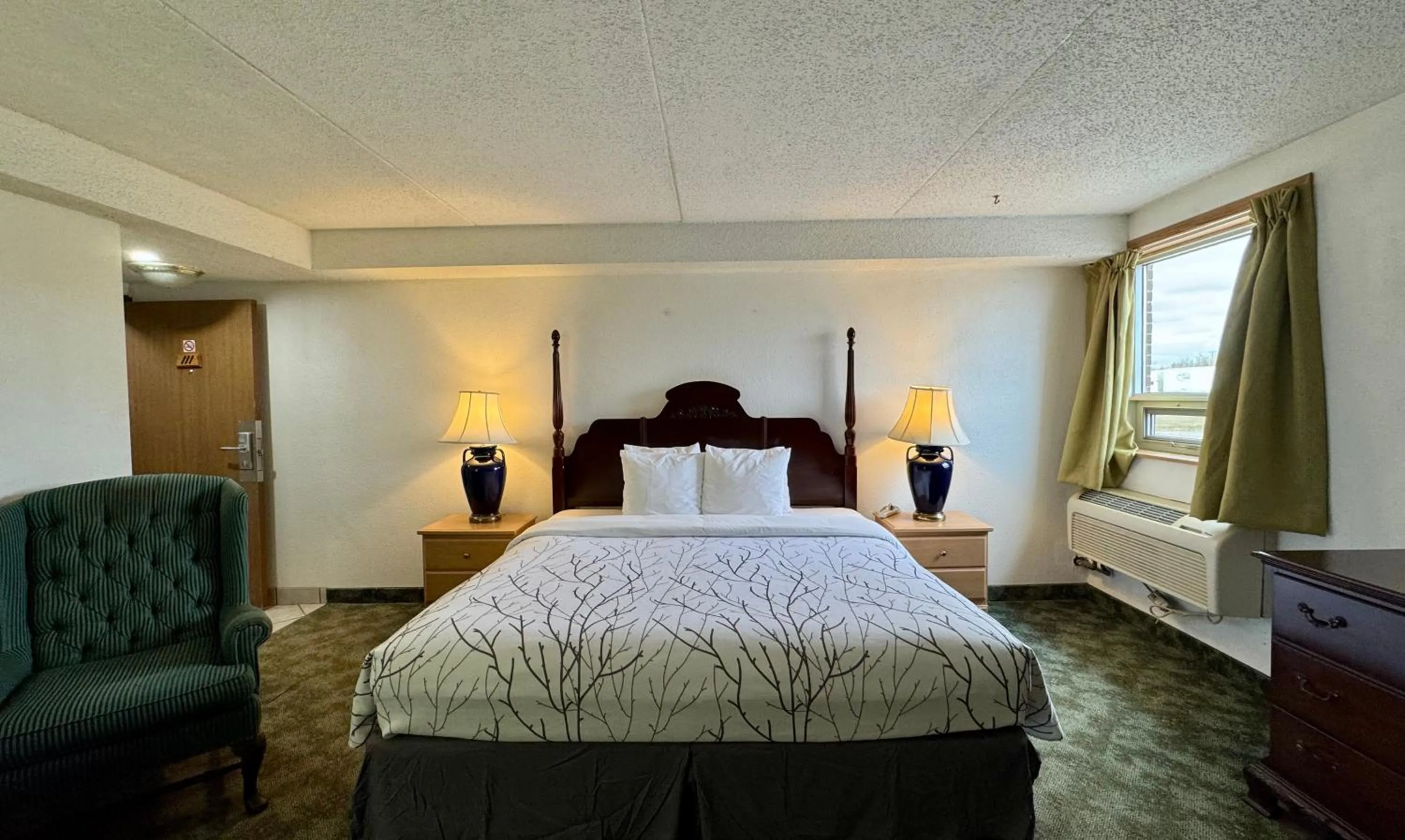 Bed in Best Stay Inn