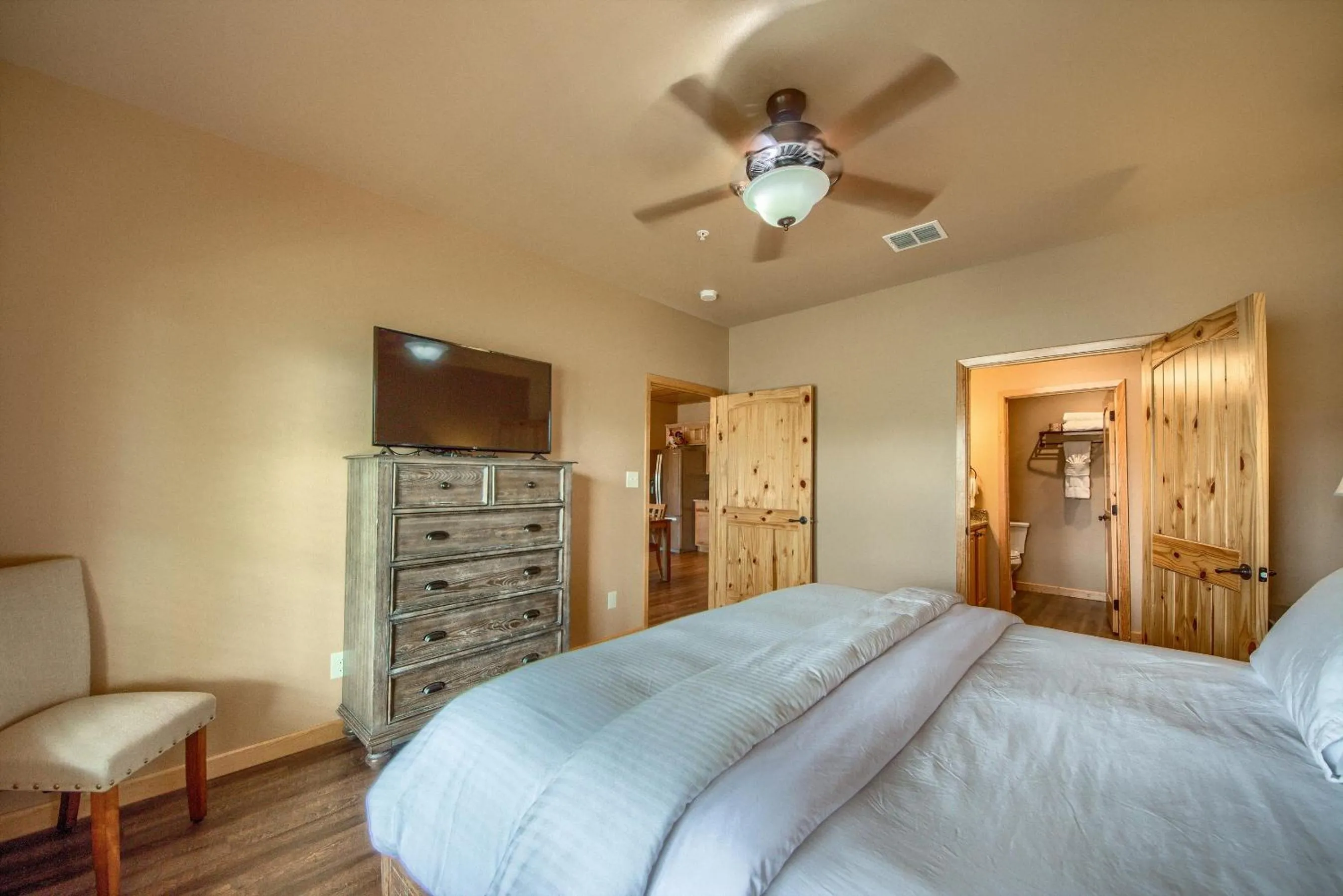 Other, Bed in Old Mills Resort OM A9