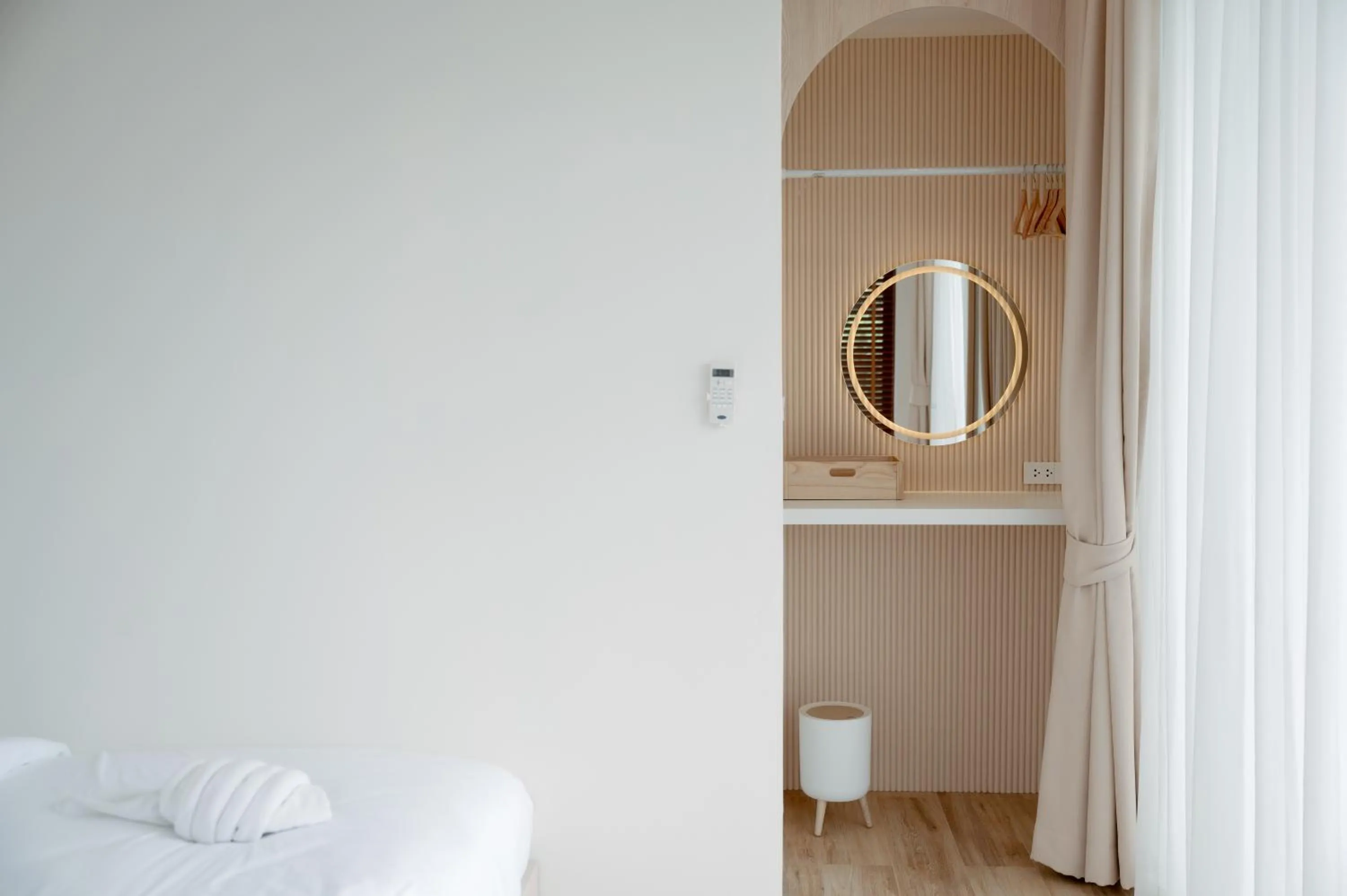 wardrobe in Villa Paramount 2