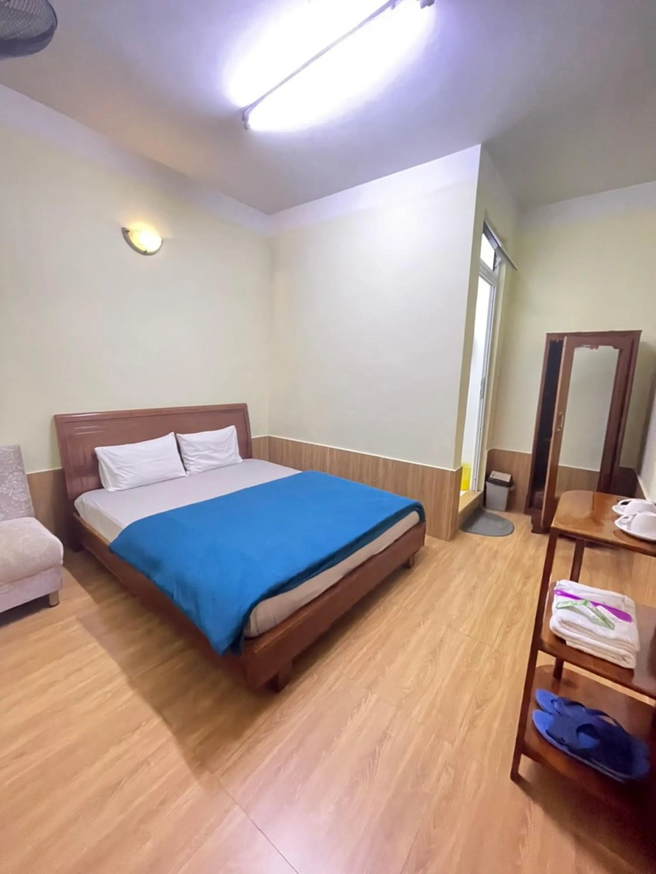 Bedroom, Bed in Hân Hoan Hotel