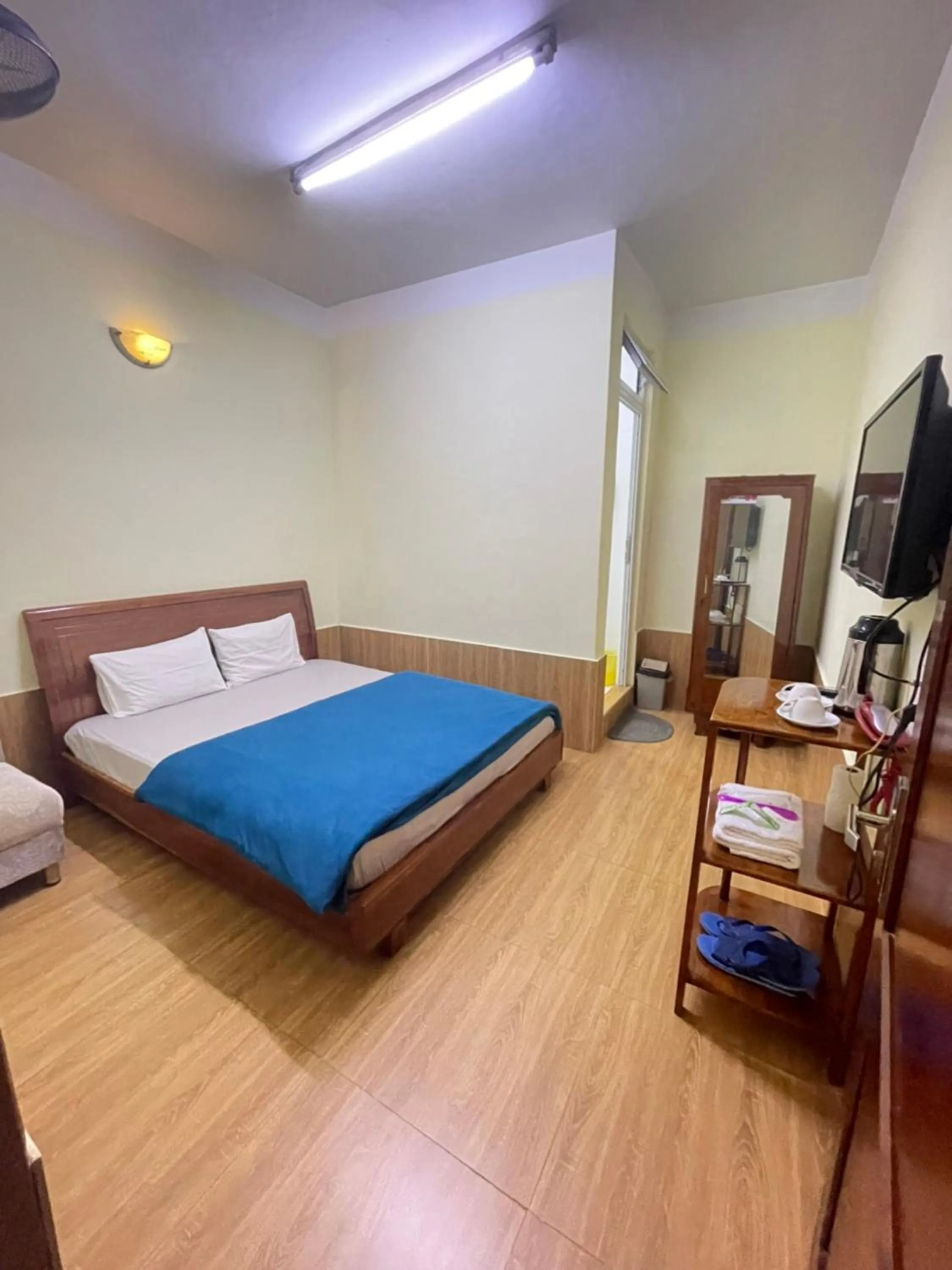 Bedroom, Bed in Hân Hoan Hotel