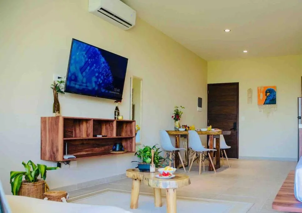 Communal lounge/ TV room in DK31 Wifi 600mb, Cheap Scooters by Moikkarentals