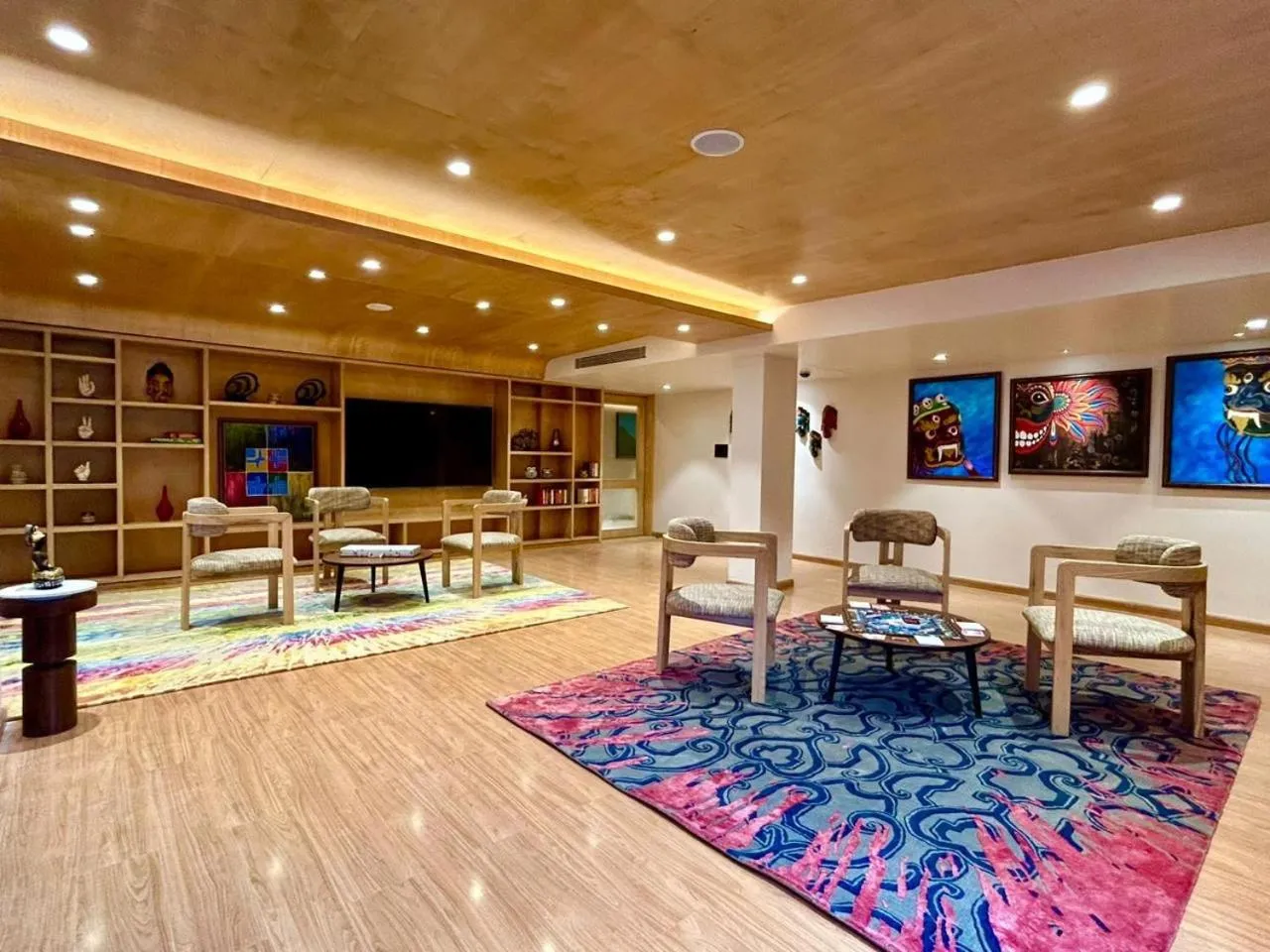 TV and multimedia in Bookmark Resorts, Manali