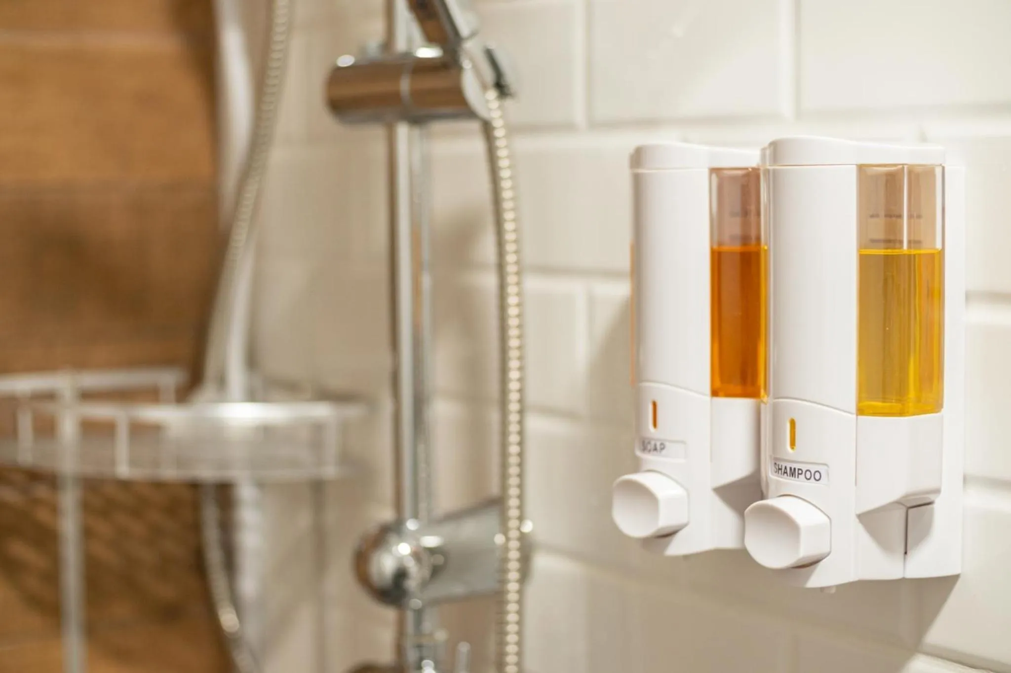 Shower in Peacock De Pai Hotel