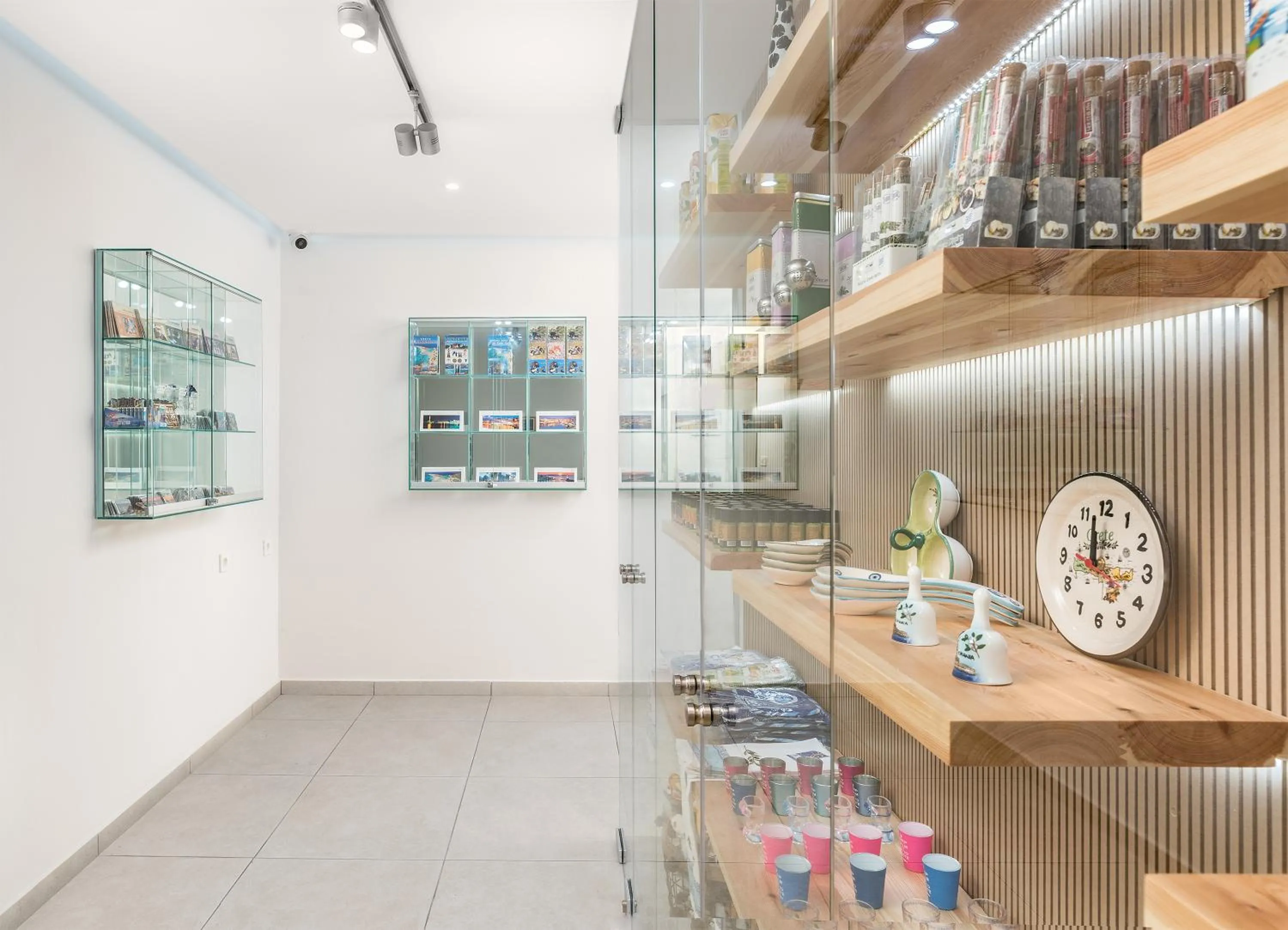 On-site shops in Sea View Hotel & Apartments