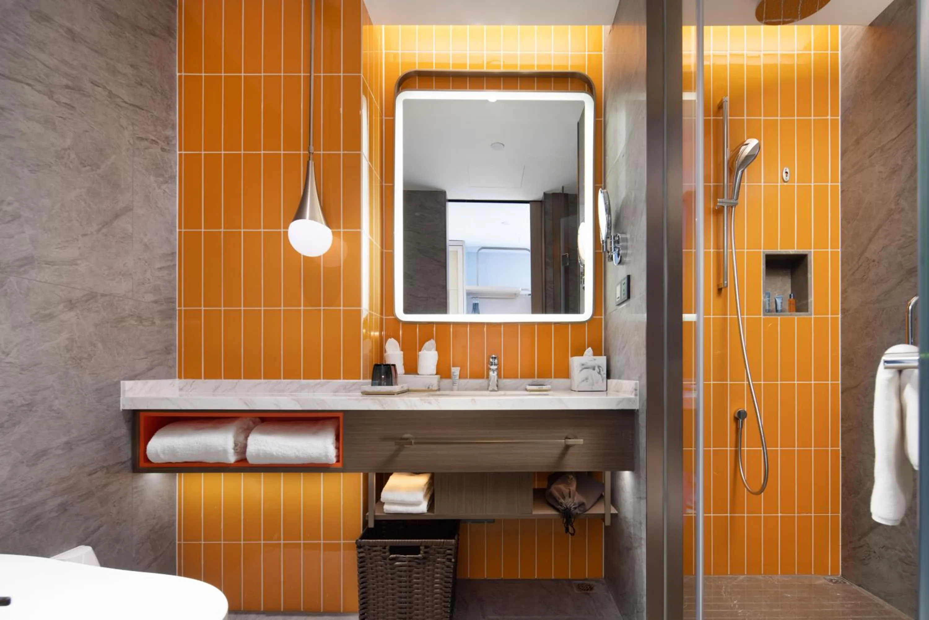 Bathroom in Home2 Suites By Hilton Wuhan Xudong