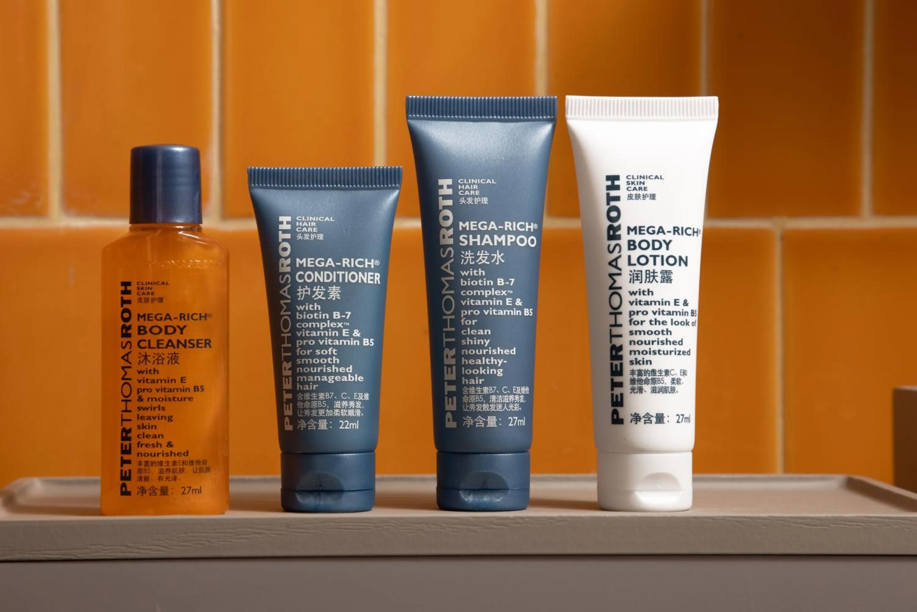 Toilet in Home2 Suites By Hilton Wuhan Xudong