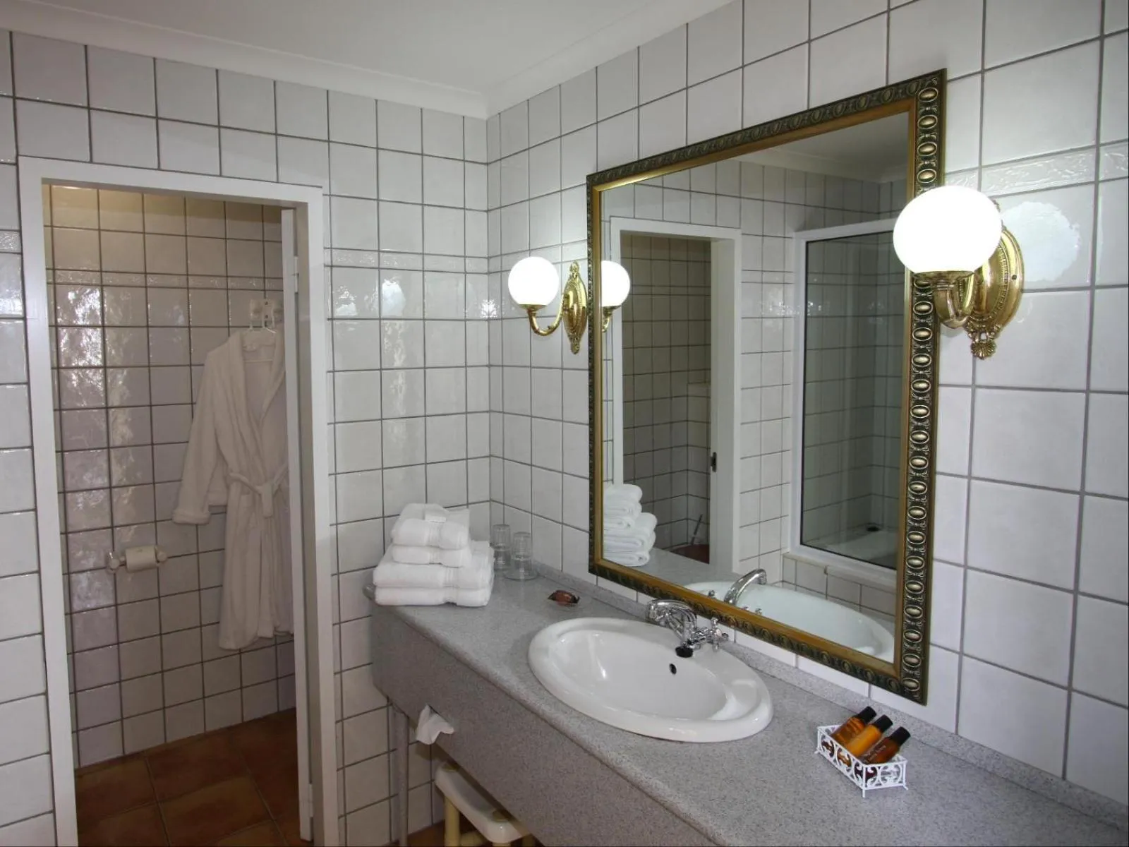 Bathroom in Hotel Eberwein Garni