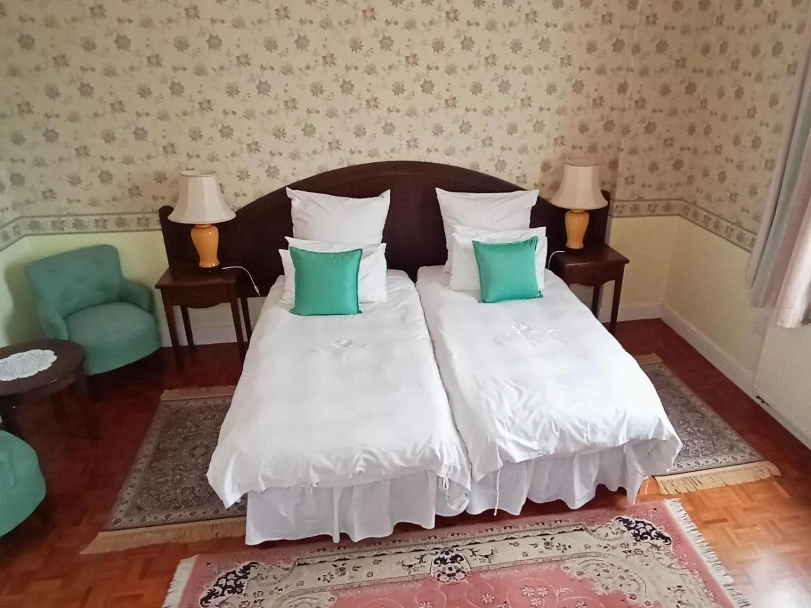 Bed in Hotel Eberwein Garni