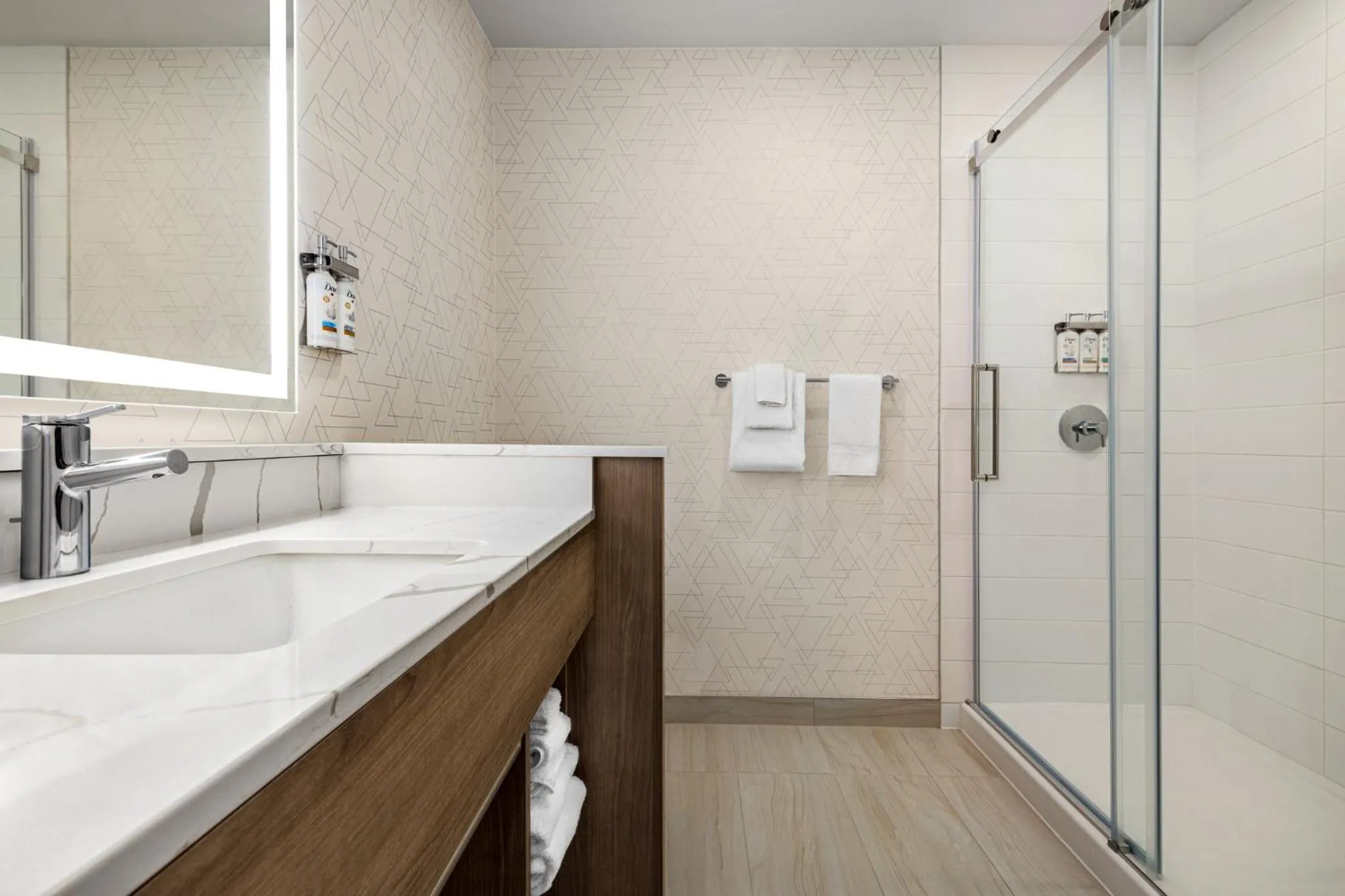 Bathroom in Holiday Inn Express - Strathroy by IHG