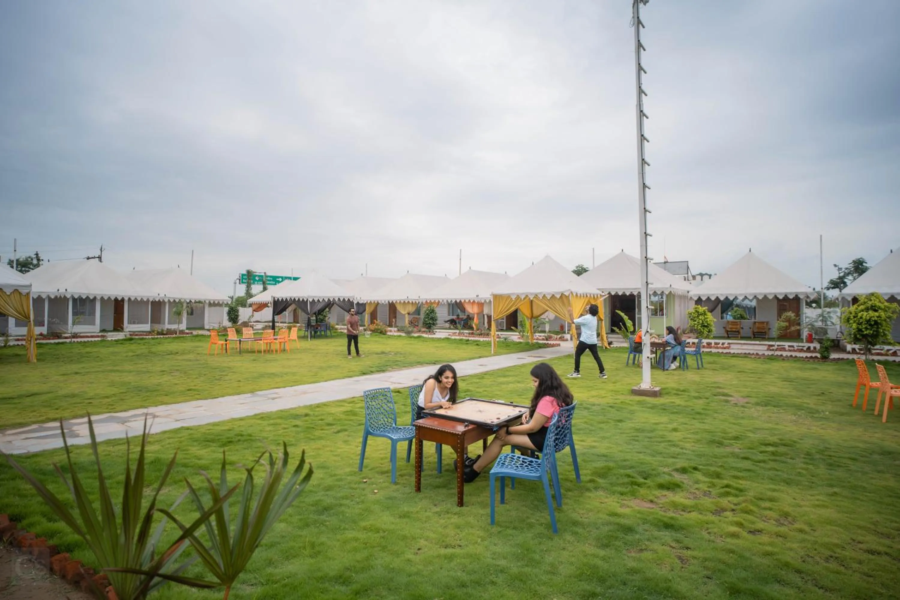 Garden in The Royal Heritage Tent Resort- Tent City Kevadia