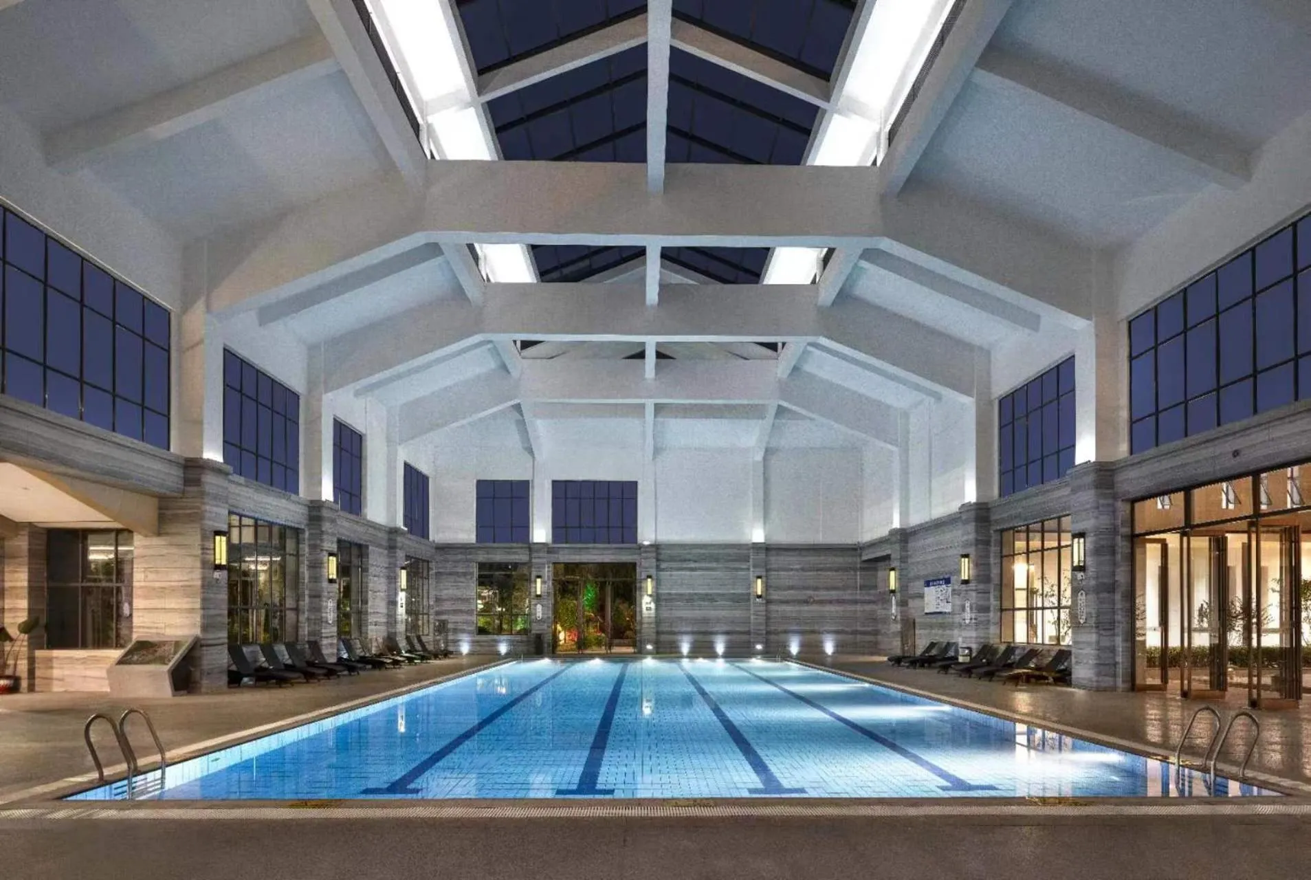 Swimming pool in Home2 Suites by Hilton Chenzhou Nuanshui Hot Spring