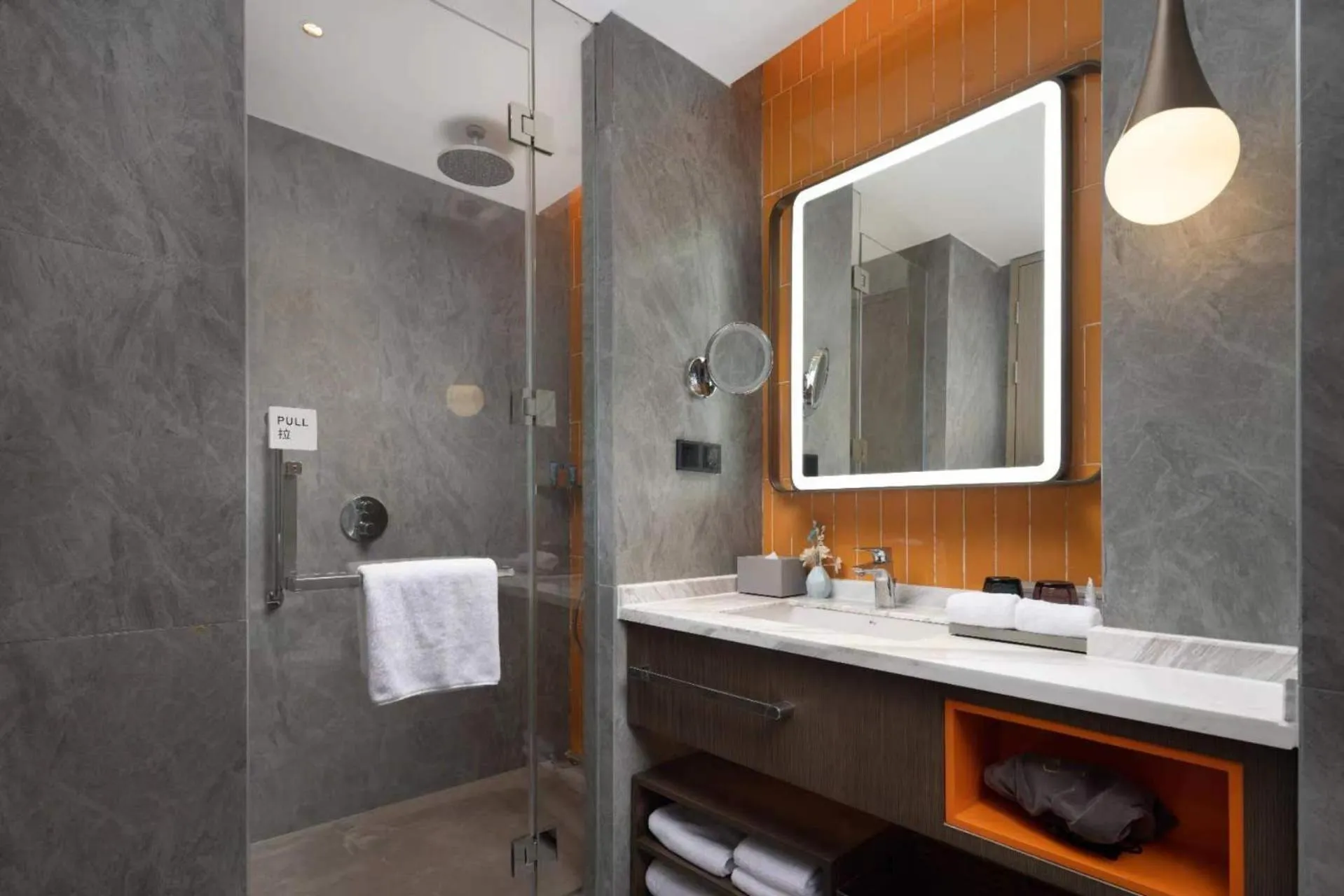 Bathroom in Home2 Suites by Hilton Chenzhou Nuanshui Hot Spring