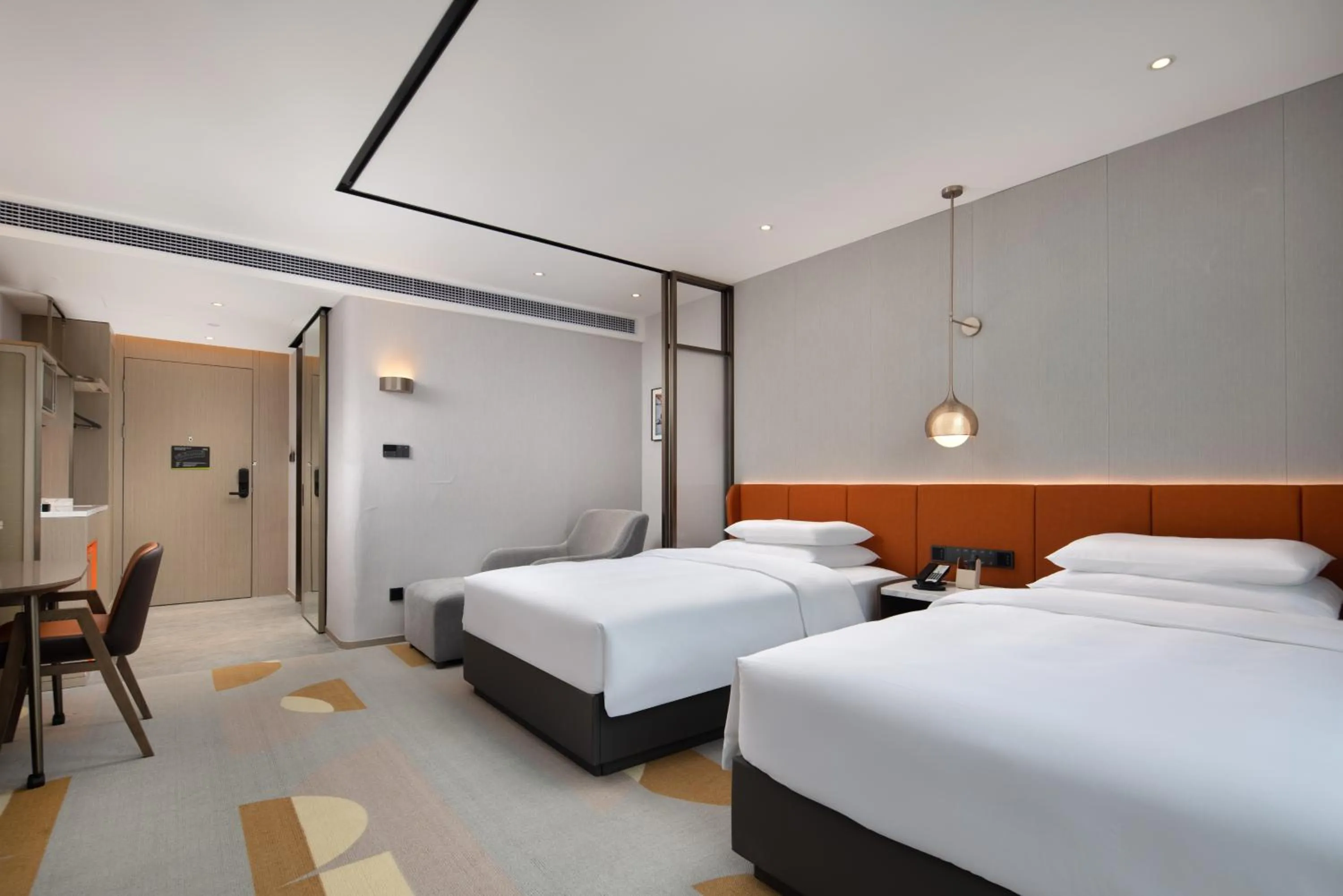 Bed in Home2 Suites by Hilton Shanwei Lufeng