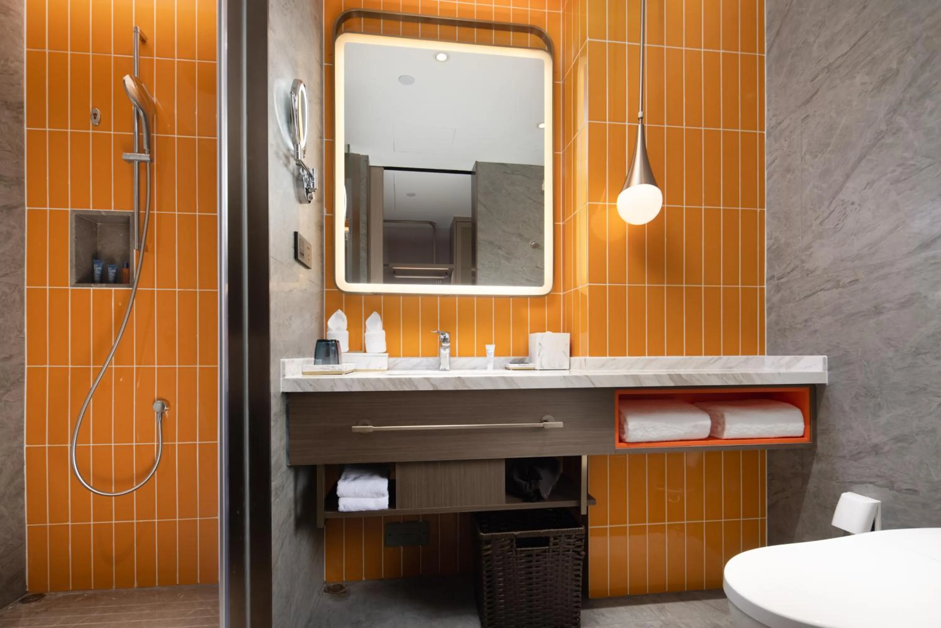 Bathroom in Home2 Suites by Hilton Shanwei Lufeng