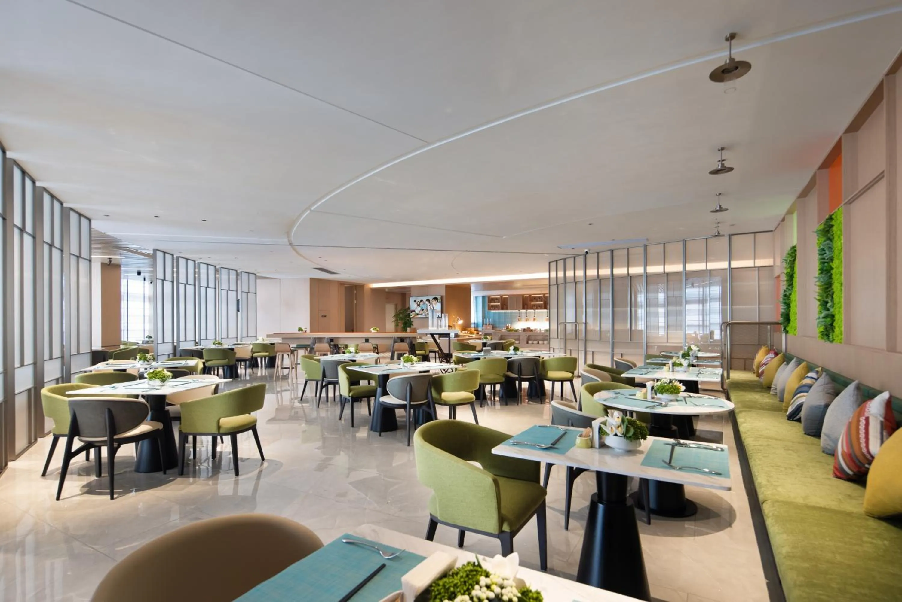 Restaurant/places to eat in Home2 Suites by Hilton Shanwei Lufeng