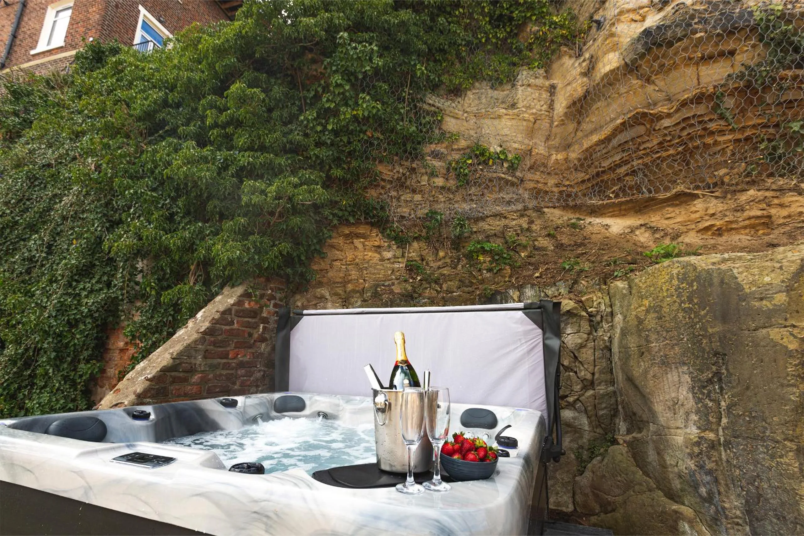 Garden in Whitby Boutique - Mast Cottage