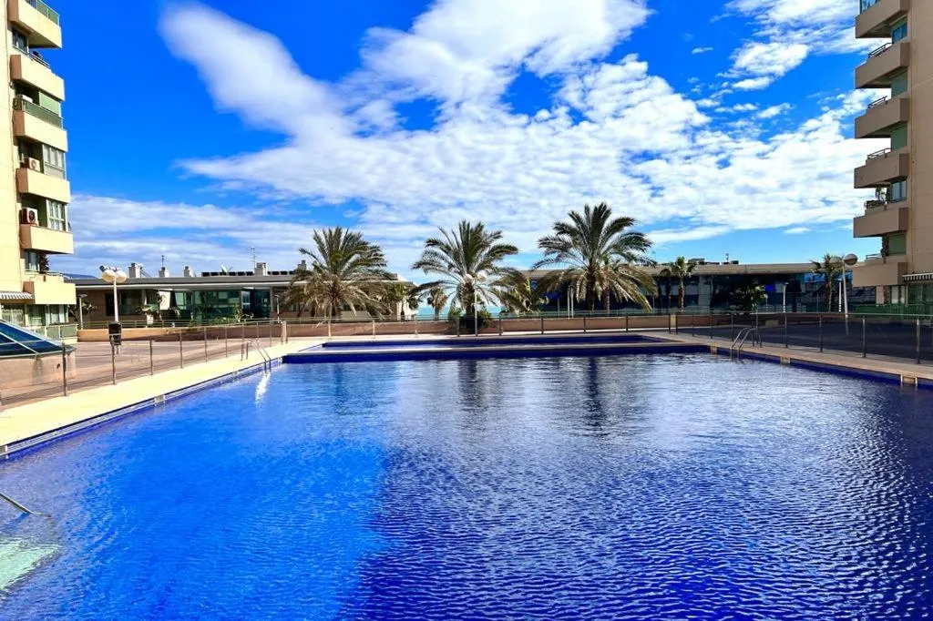 Two-Bedroom Apartment in Apartamento dos habitaciones primera línea de playa