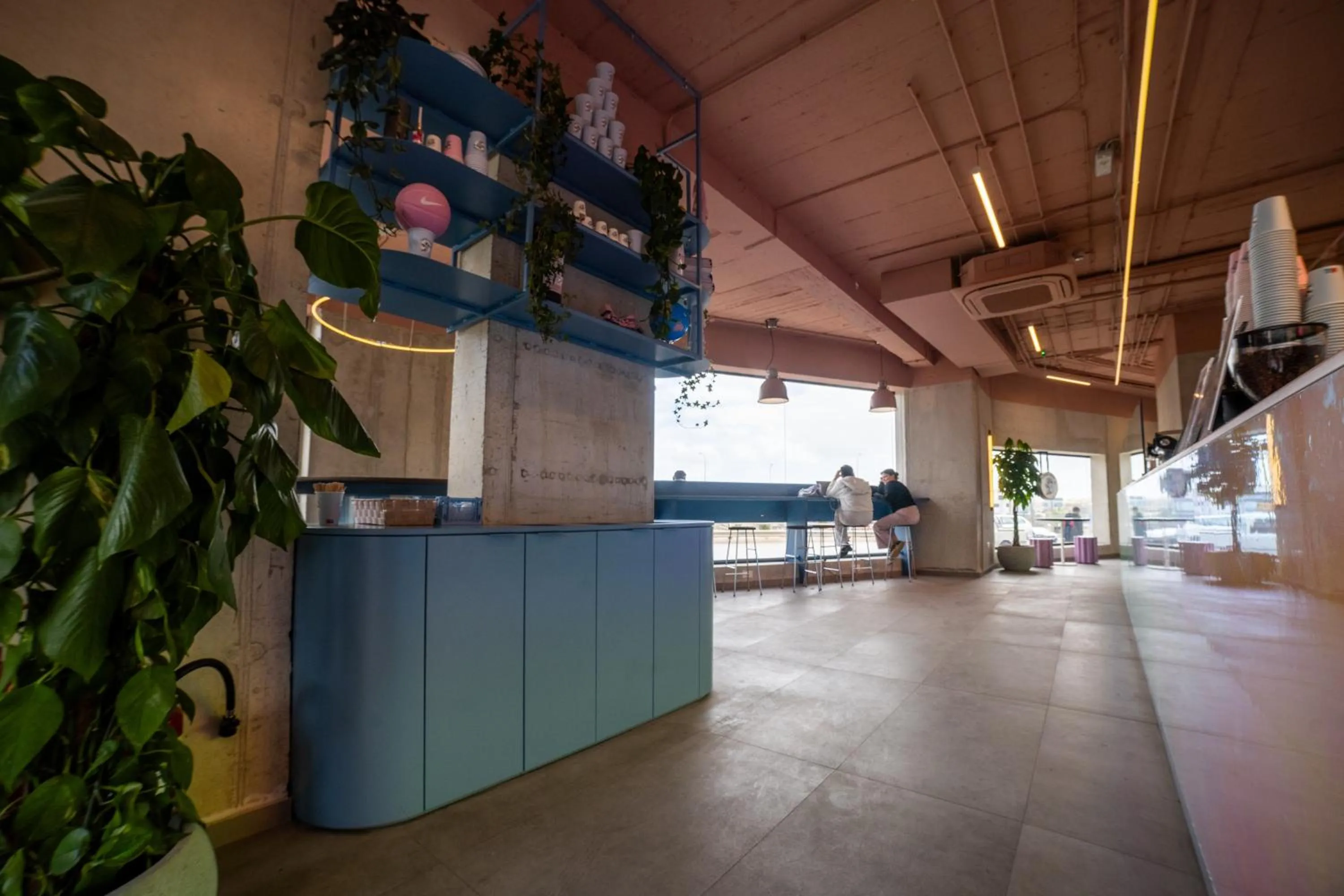 group of guests in Park Heights by the Warren Collection