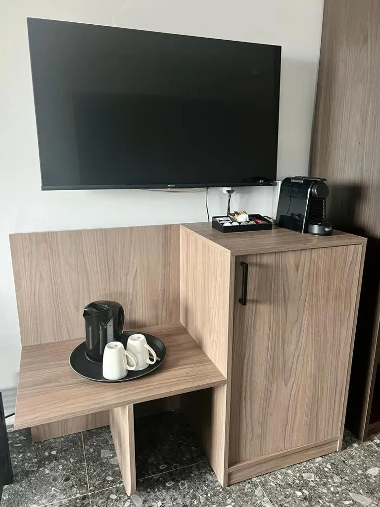 TV and multimedia in Park Heights by the Warren Collection