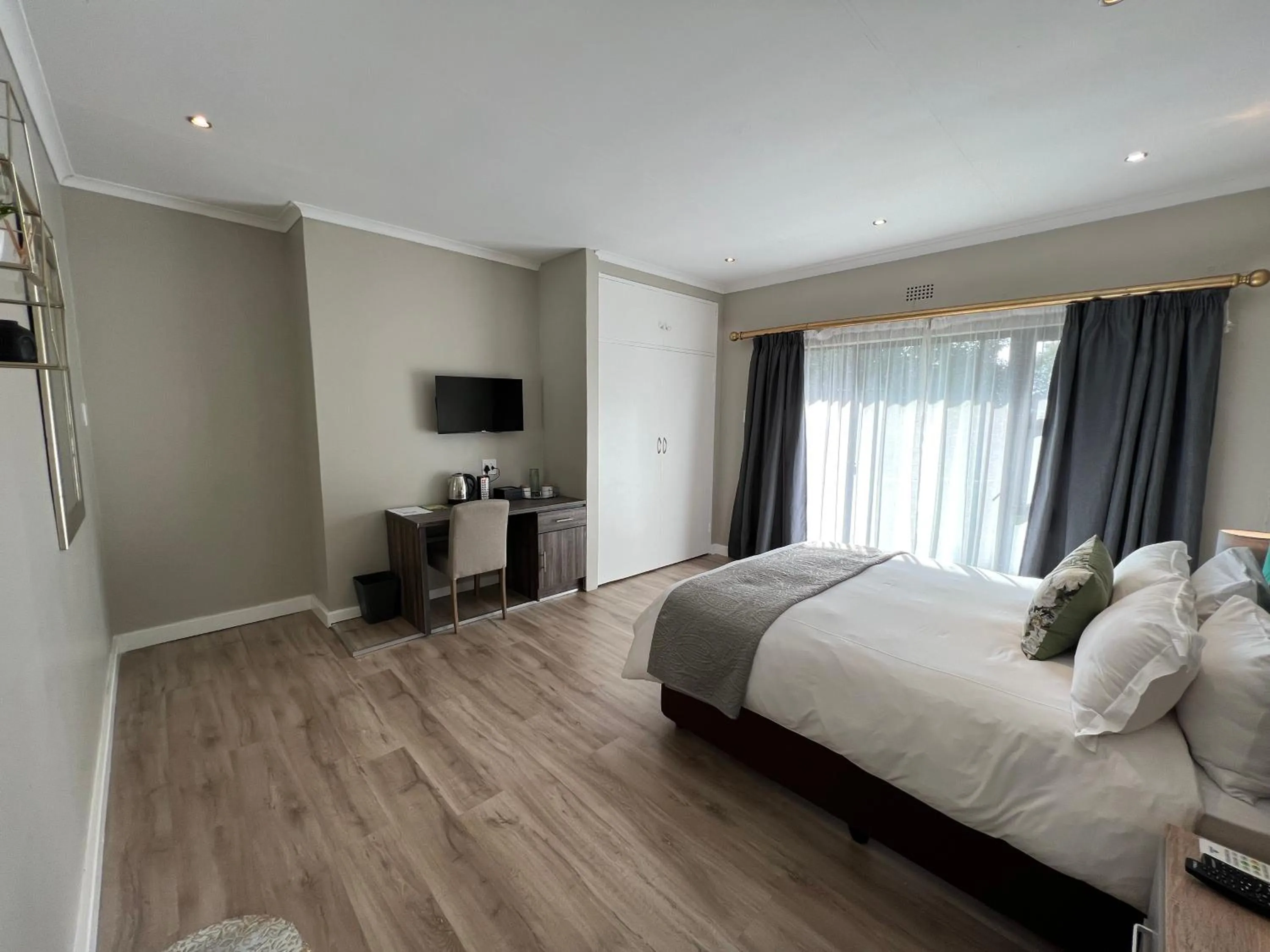 Bedroom, Bed in Le'Ciara Luxury Guest House