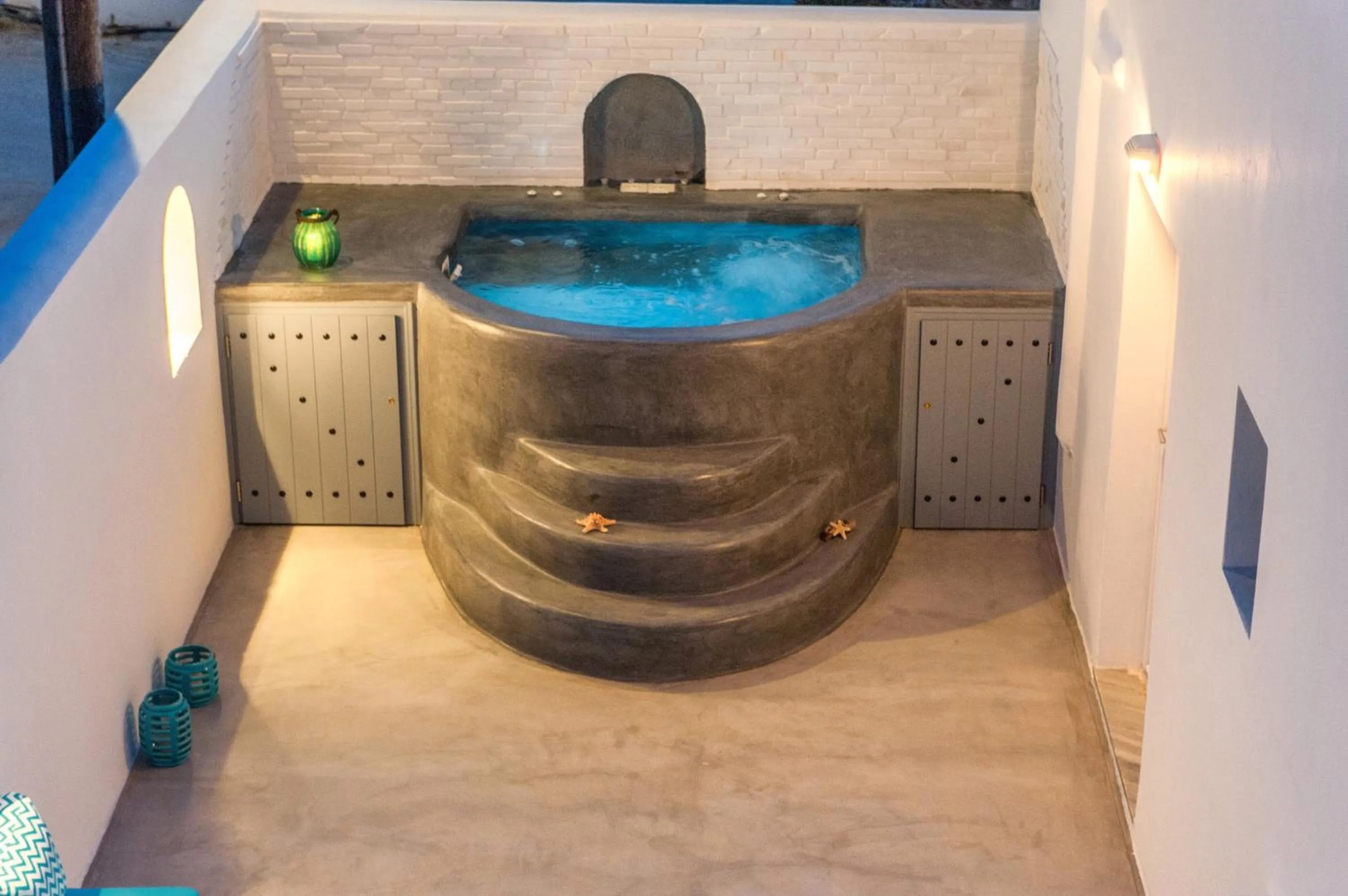 Junior Suite with external Hot Tub in Villa Kelly Rooms & Suites