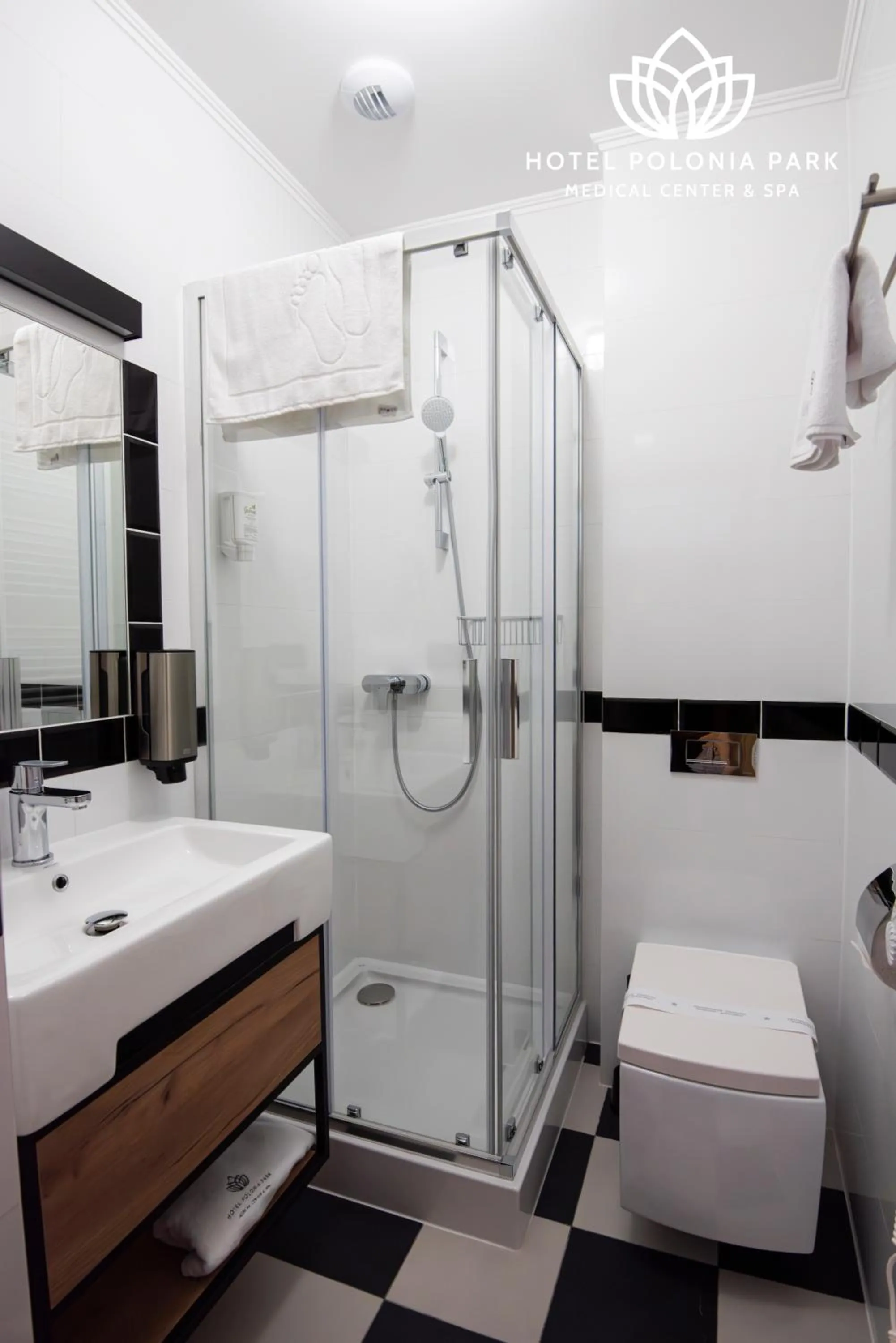 Shower in Hotel Polonia PARK Medical Center & Spa