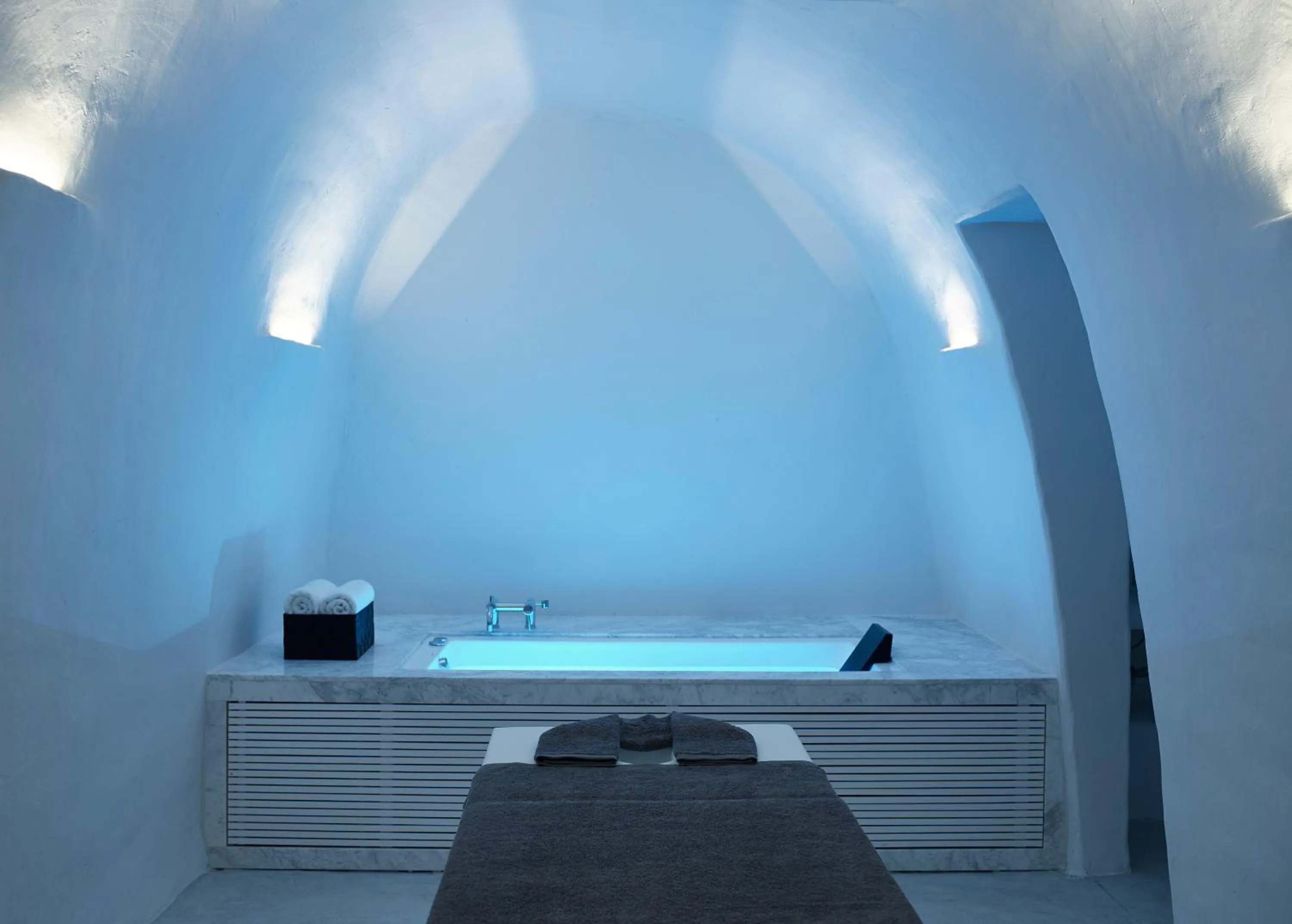 Hot Tub in Knossos Beach Bungalows Suites Resort & Spa