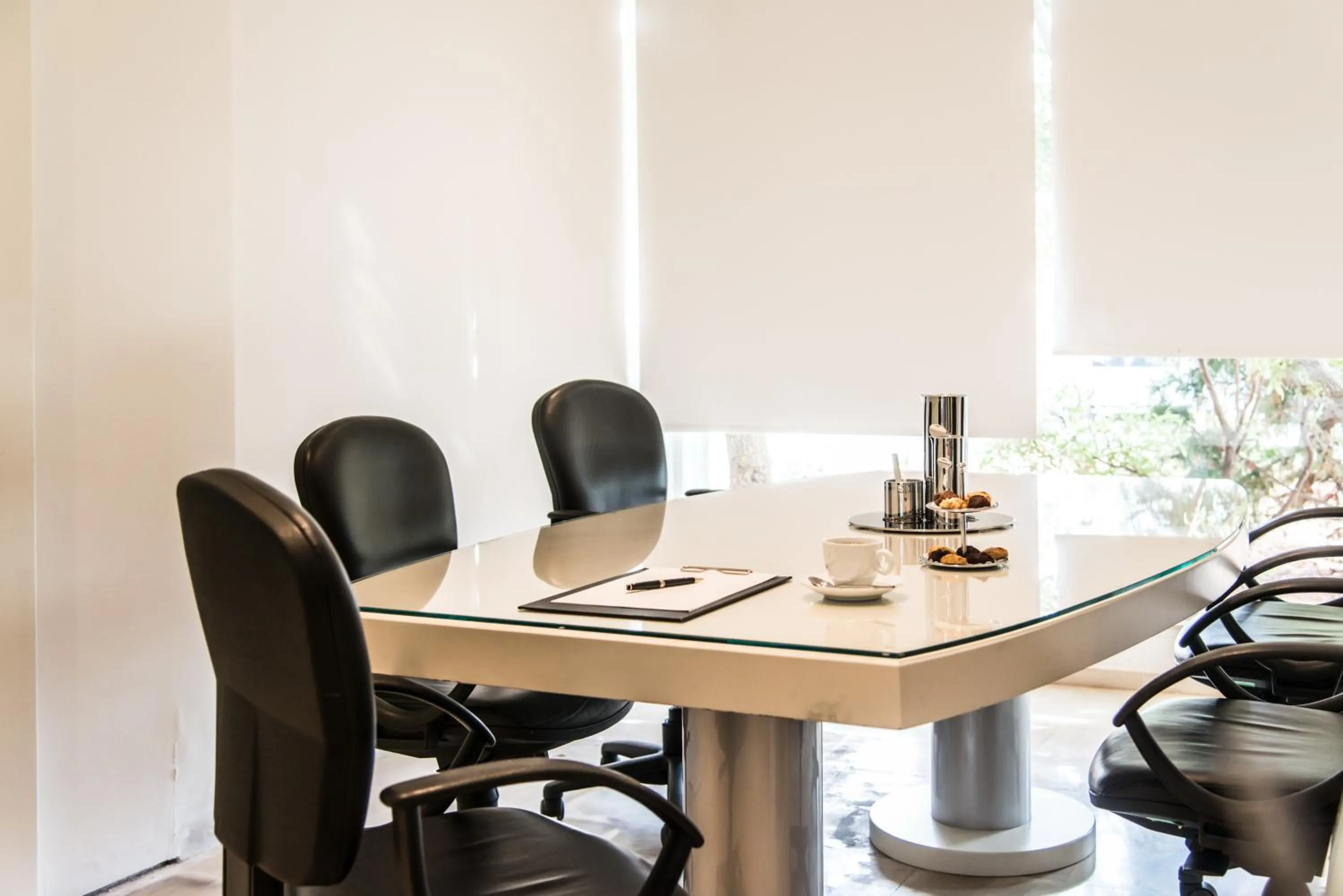 Meeting/conference room in Knossos Beach Bungalows Suites Resort & Spa