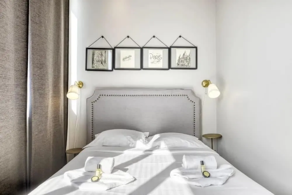 Huge and bright 4BD for 10 guests Sacre-Coeur