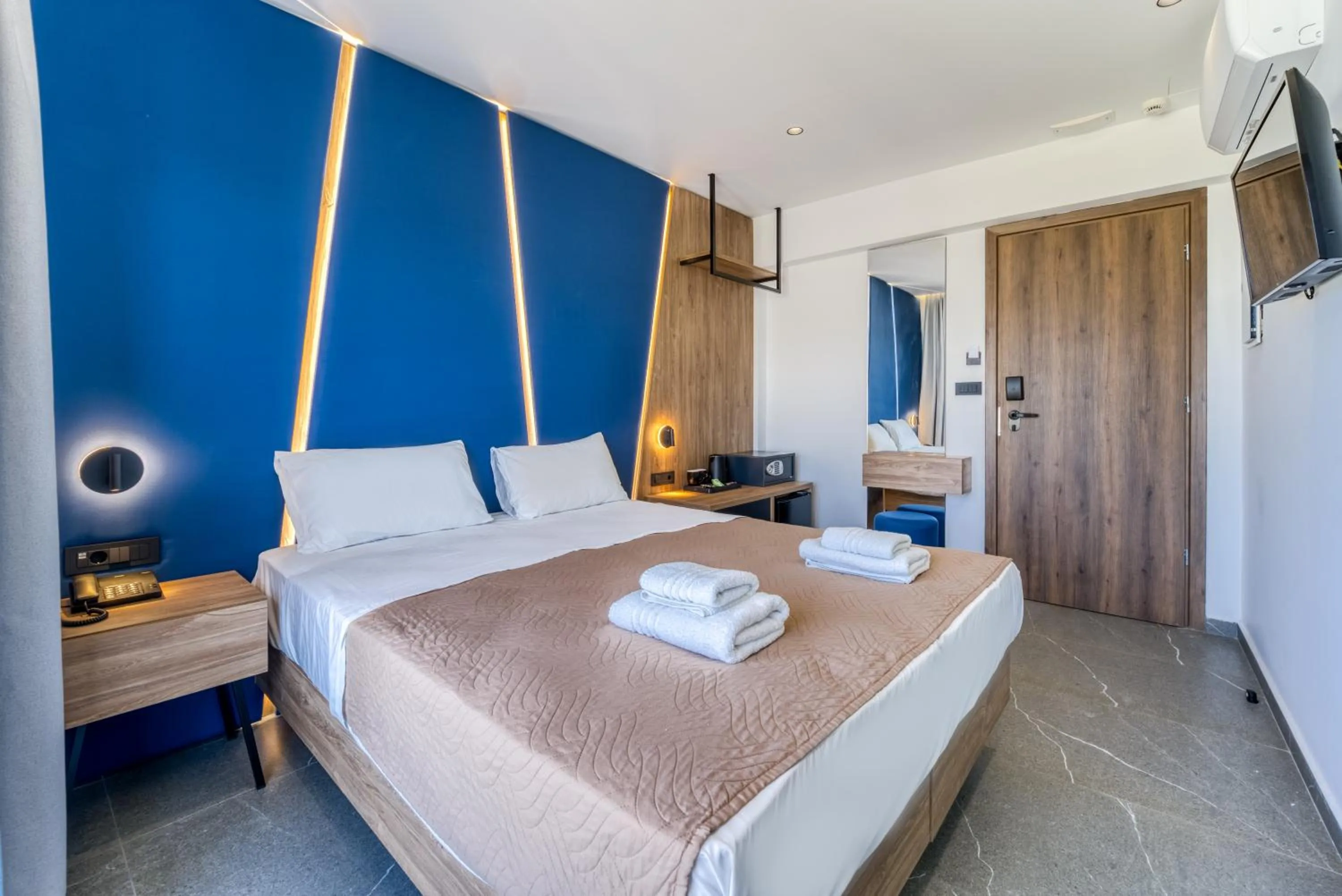 Bed in Island Sea Side Hotel - Adults Only