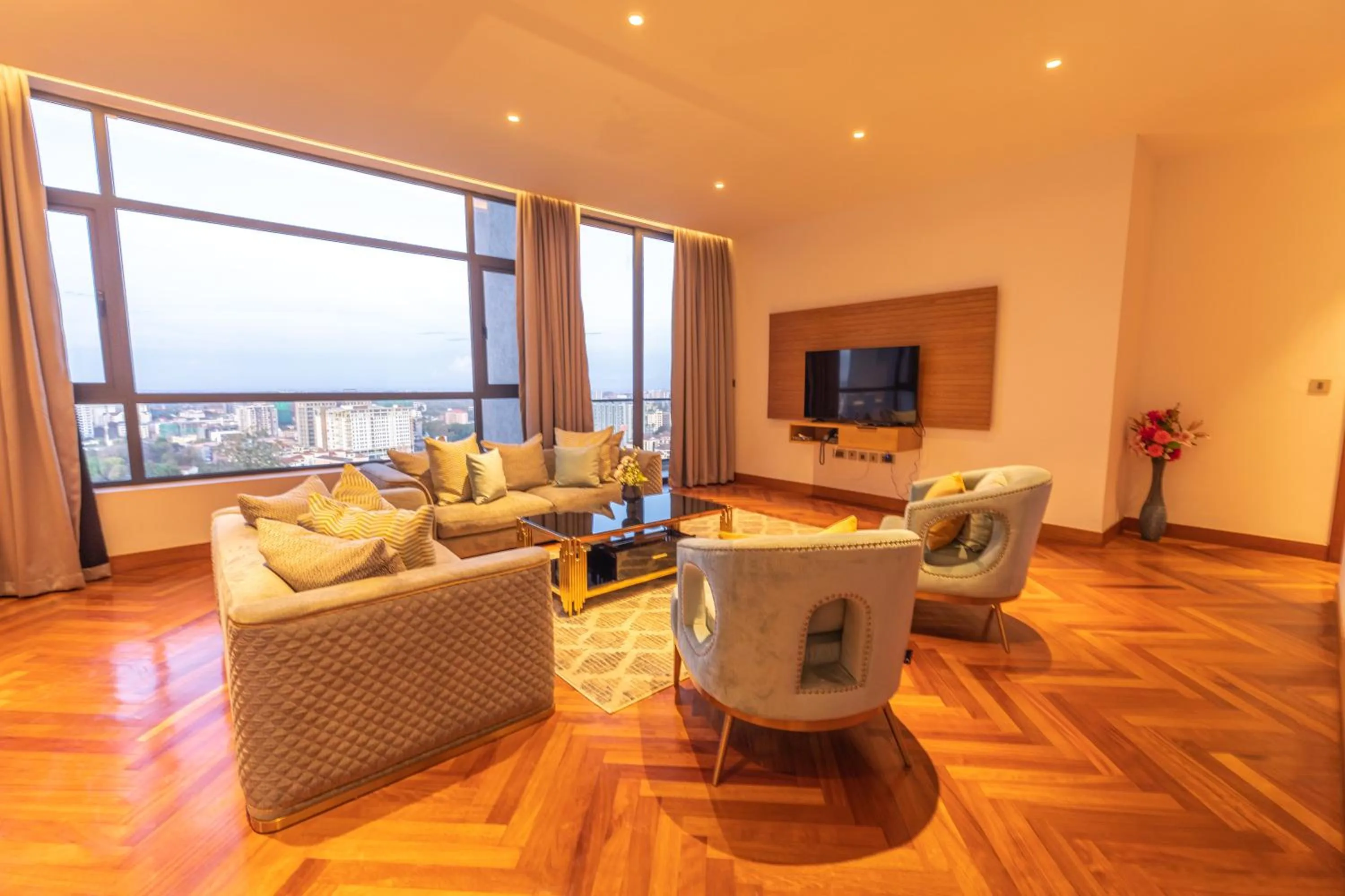 TV and multimedia in Broadwalk Residency