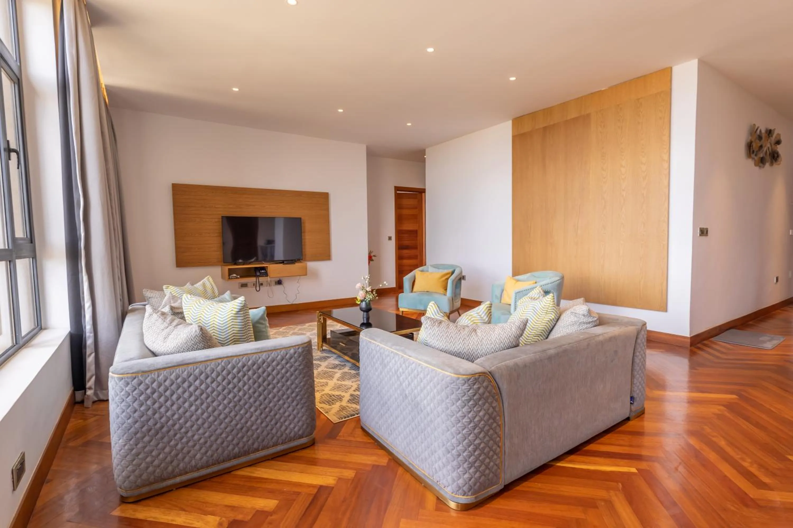 TV and multimedia in Broadwalk Residency