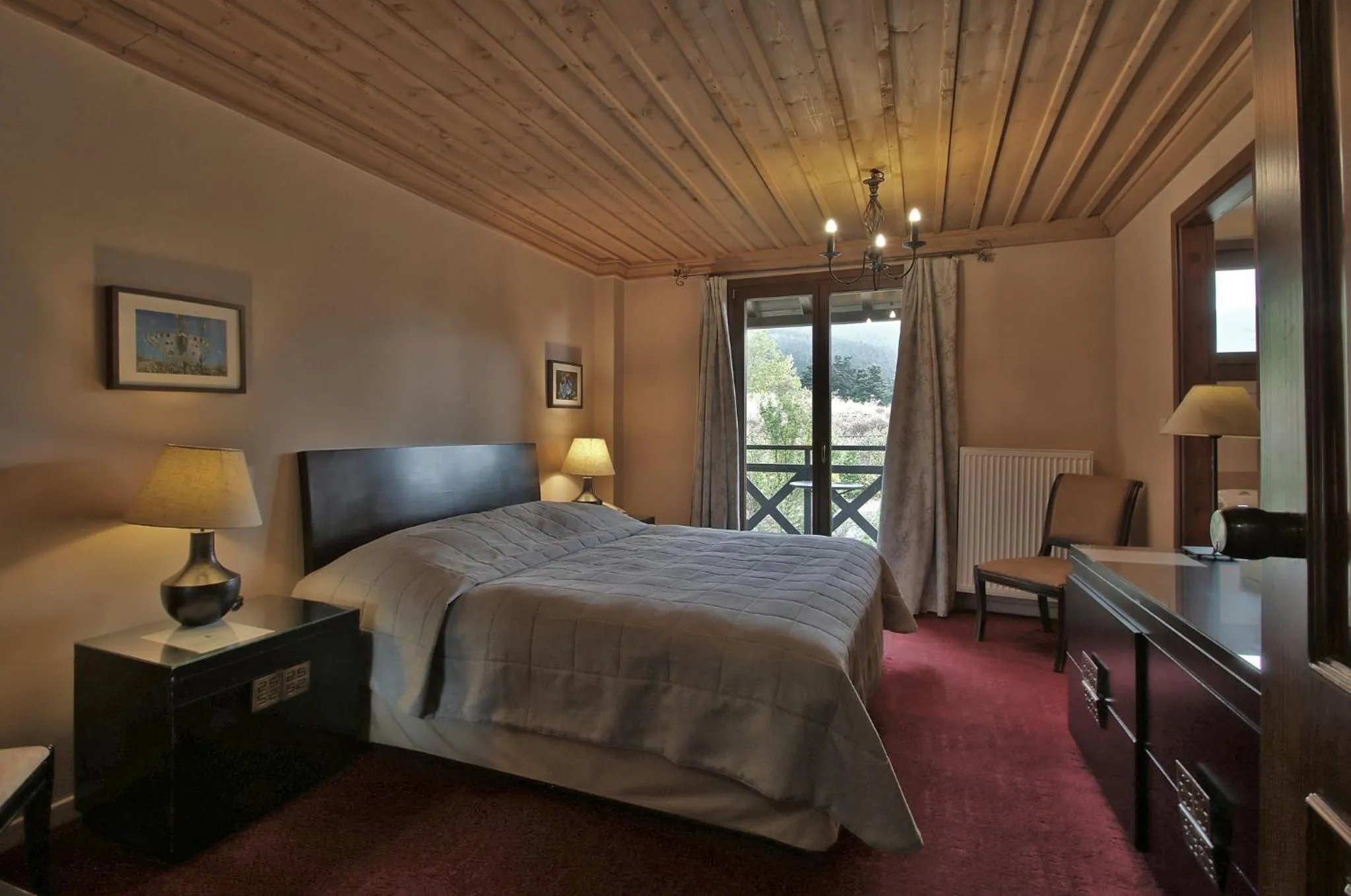 Photo of the whole room, Bed in Boutique Hotel Skamnos Arachova