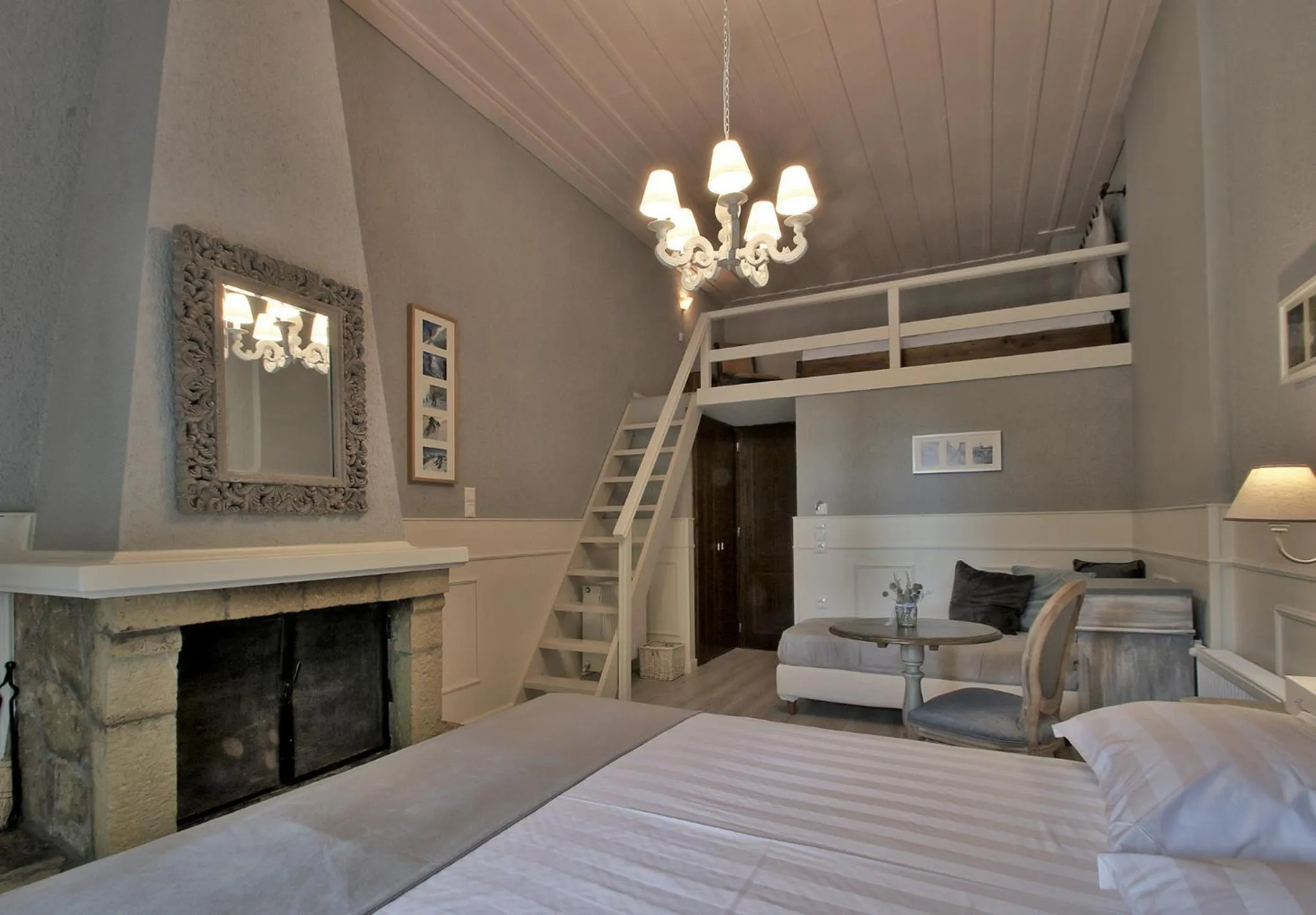 Bedroom, Bed in Boutique Hotel Skamnos Arachova