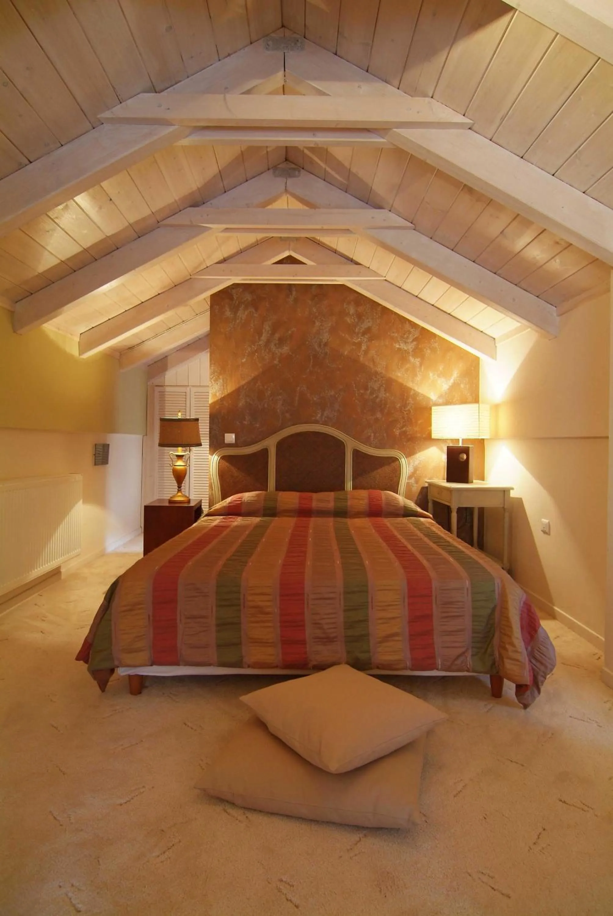 Decorative detail, Bed in Boutique Hotel Skamnos Arachova