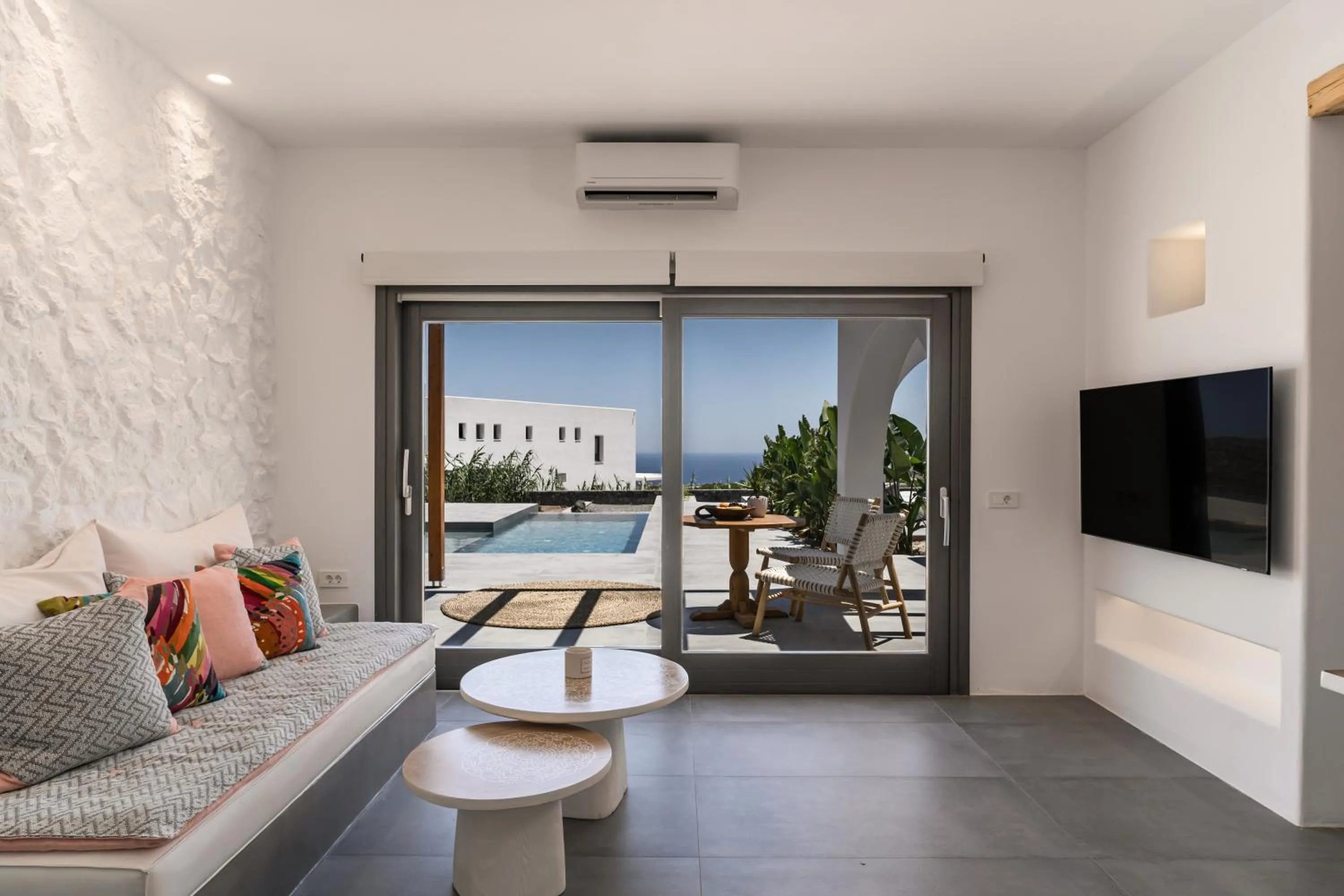 Lifestyle One Bedroom Villa with Private Heated Pool in Numa Santorini