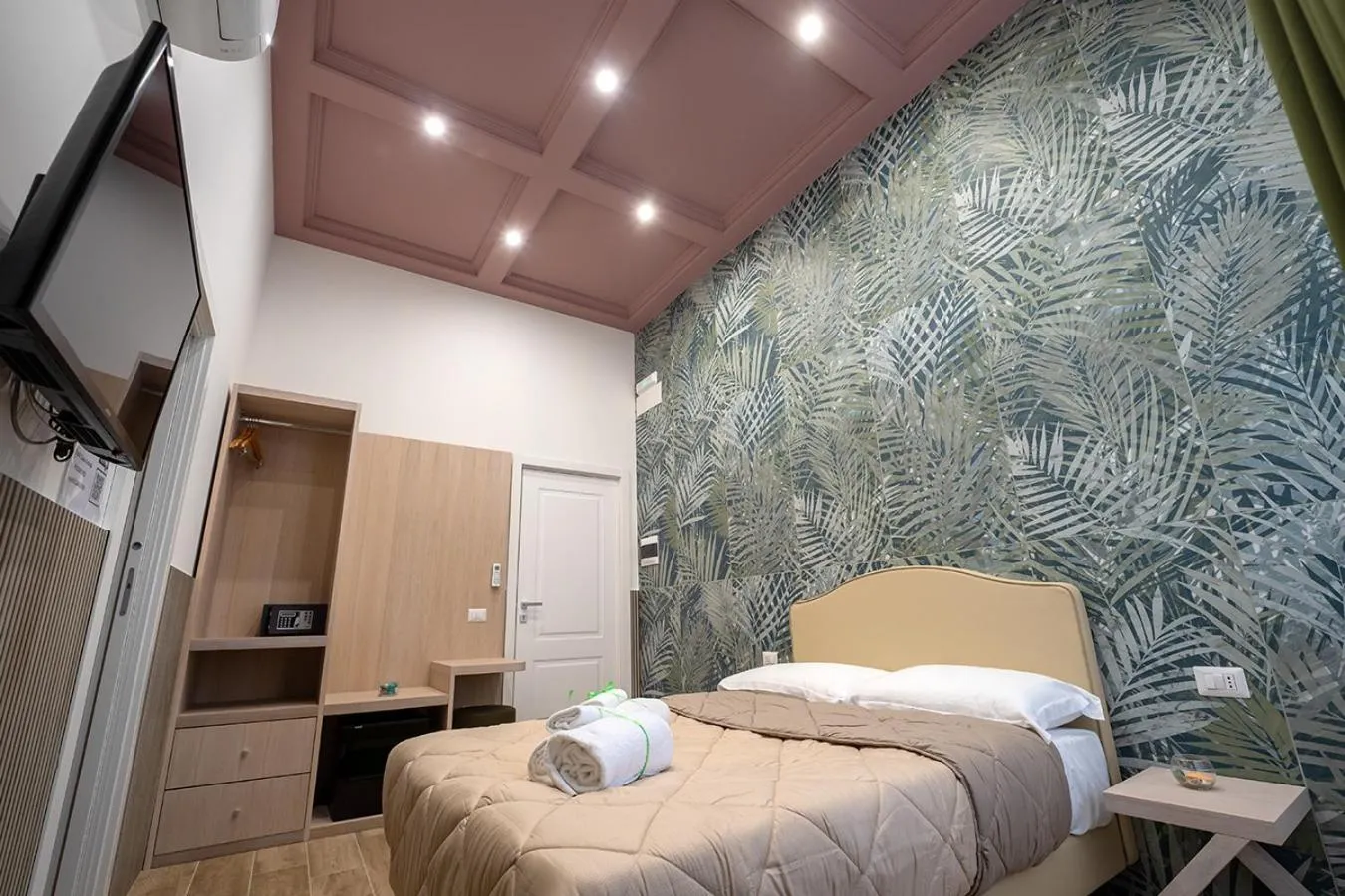 Bedroom, Bed in P.C. Boutique H. LifeStyle, Napoli Centro, by ClaPa Group Dislocated Hospitality