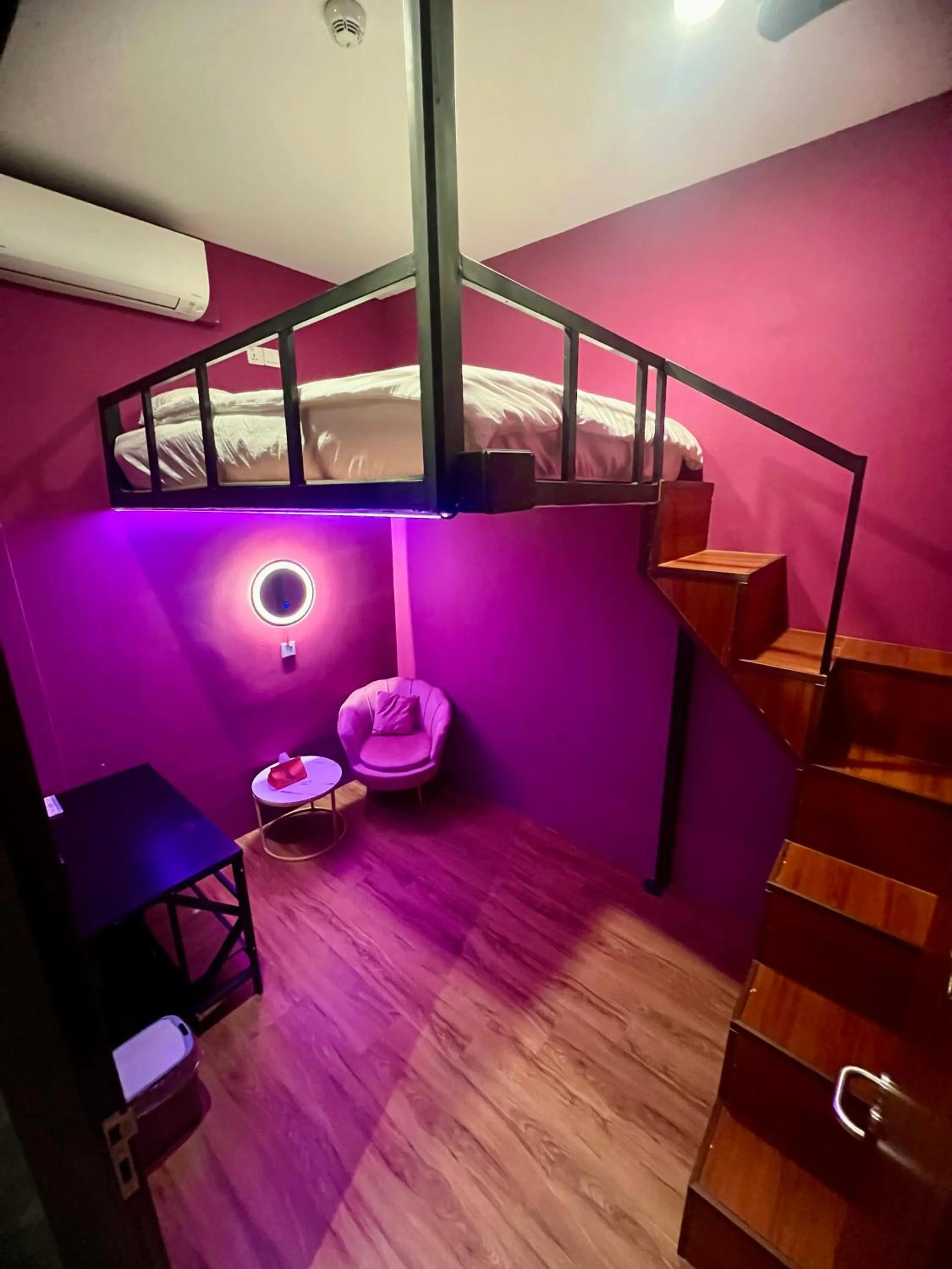 Photo of the whole room in Arena eSports Hotel @ Bugis Village