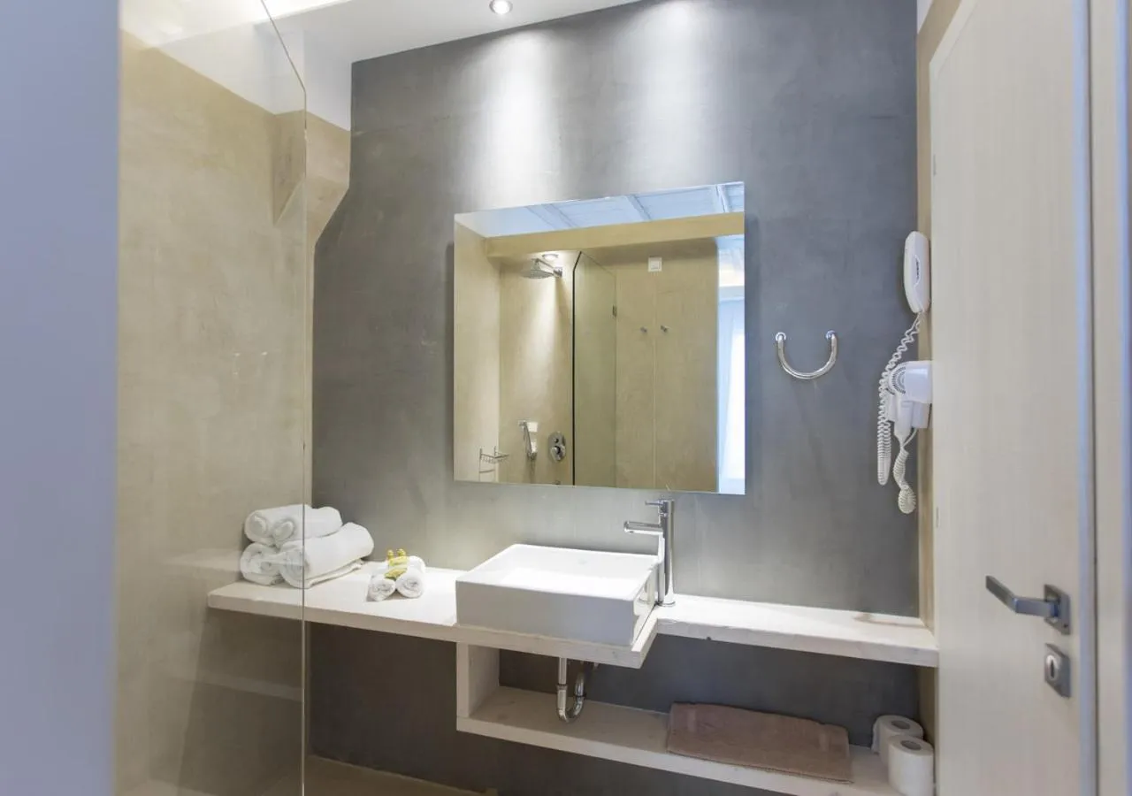 Bathroom in Princess Of Naxos