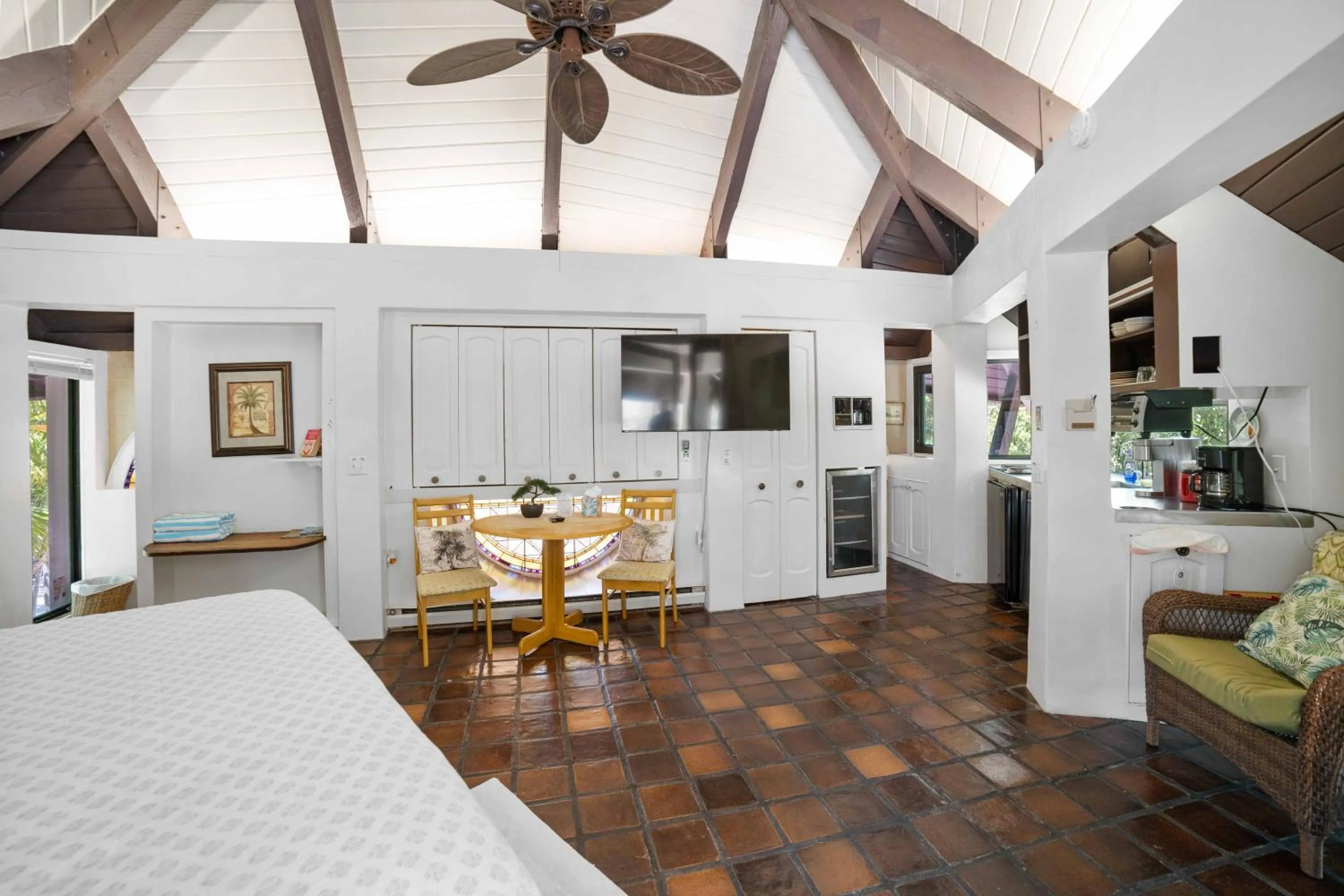 Kitchen or kitchenette in Barnacle Bed and Breakfast