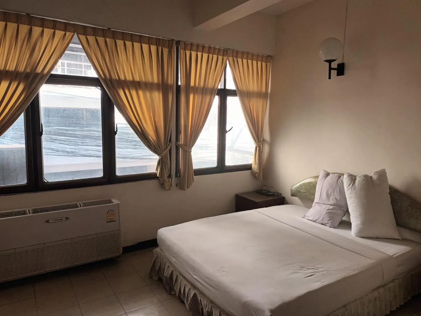 Bed in Residence inn