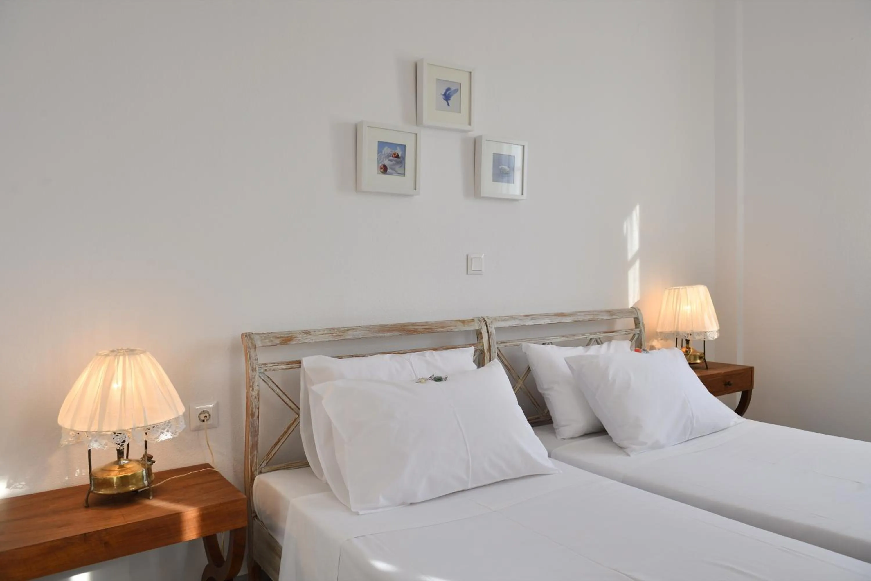 Bed in Hotel Swiss Home