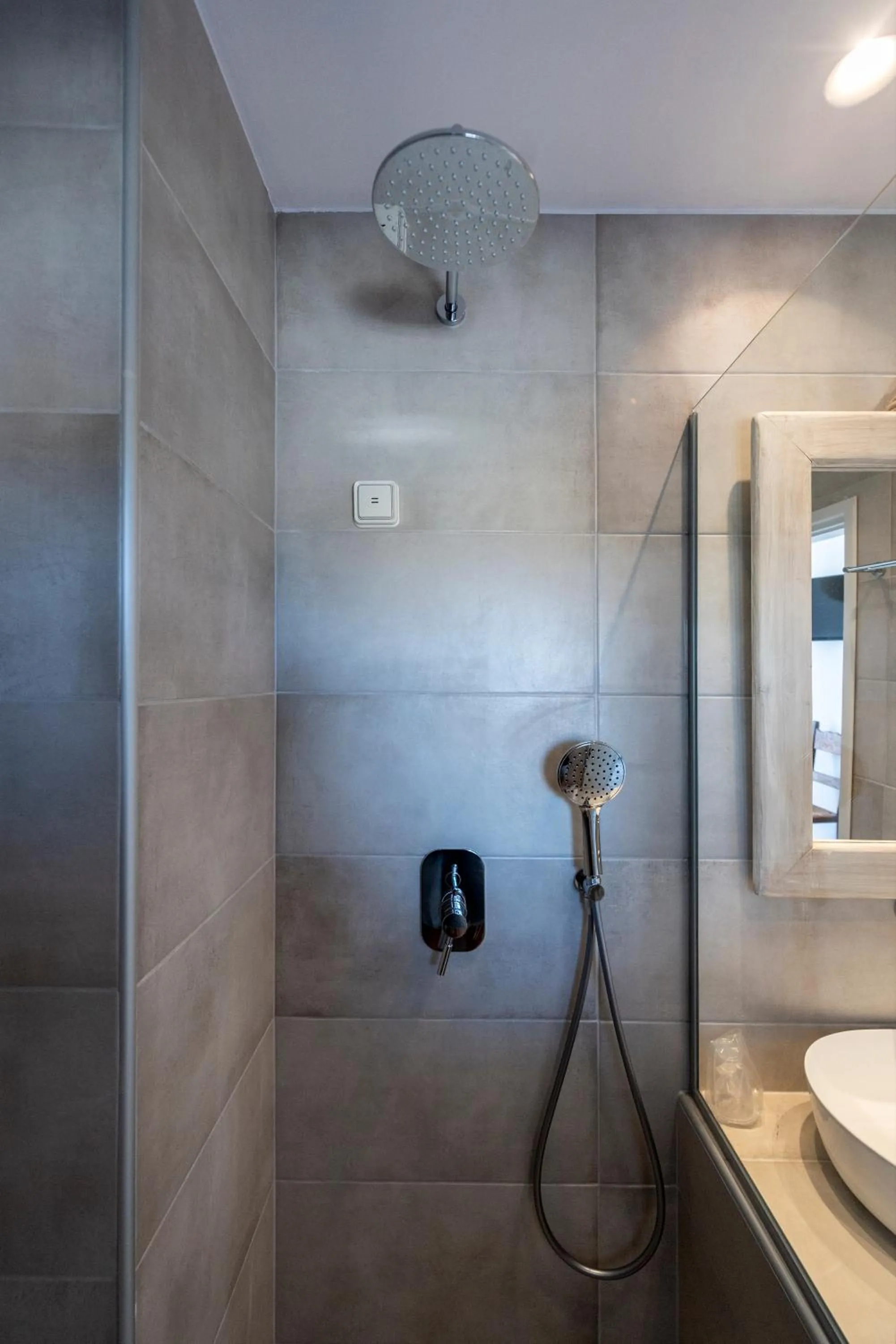 Bathroom in Hotel Swiss Home