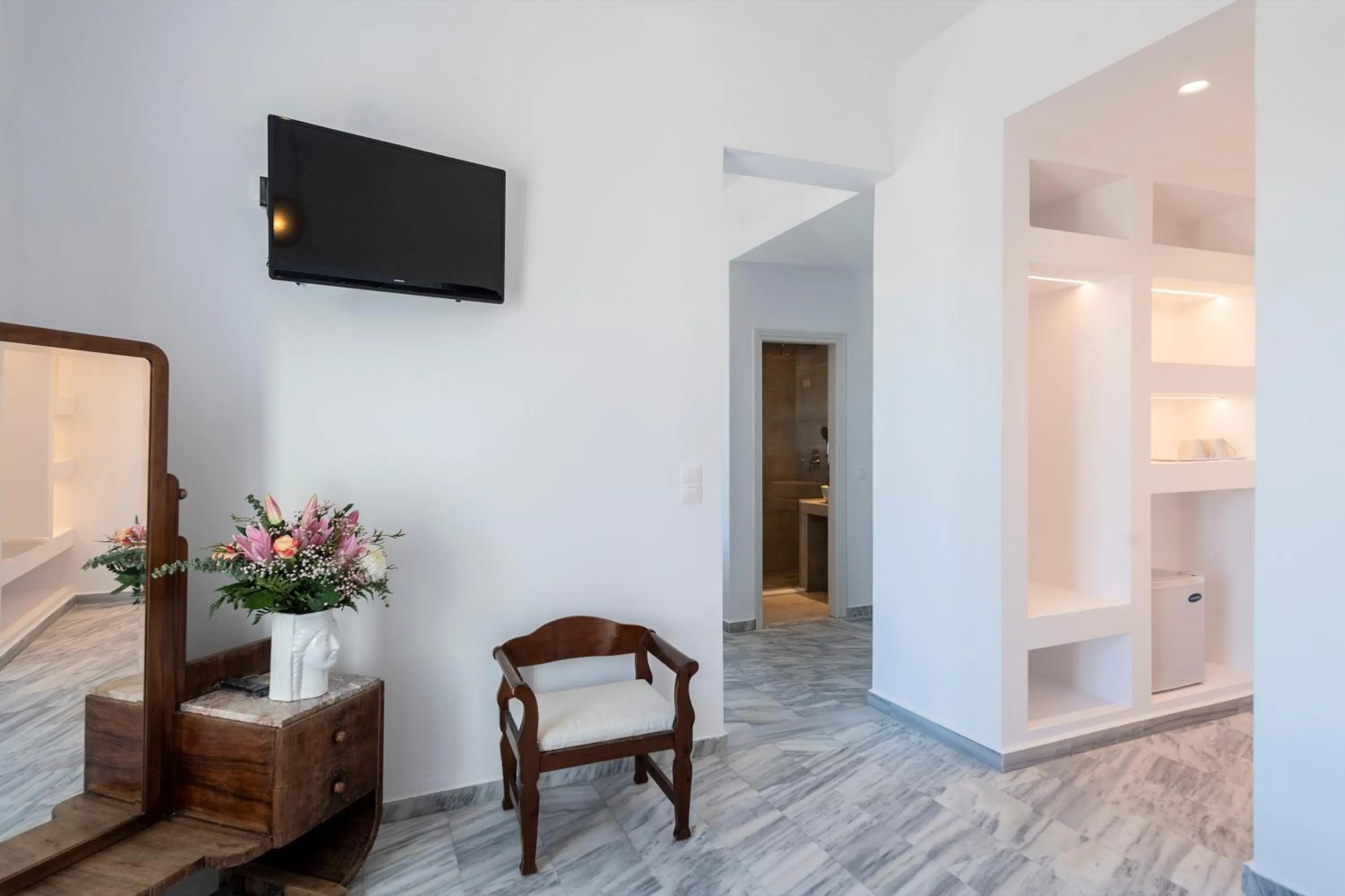 TV and multimedia in Hotel Swiss Home